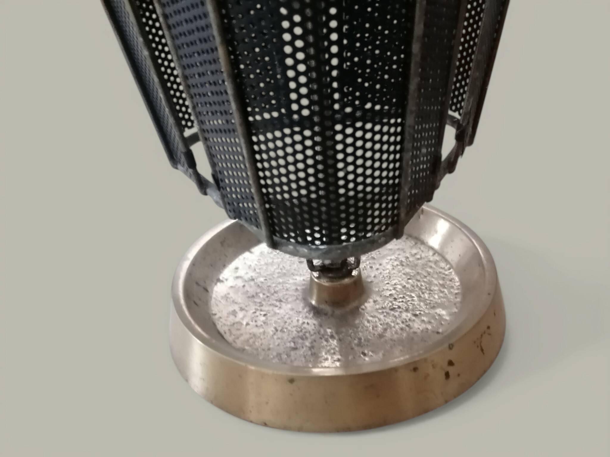 Brass and perforated metal umbrella stand from the 1950s - Wagner Keller