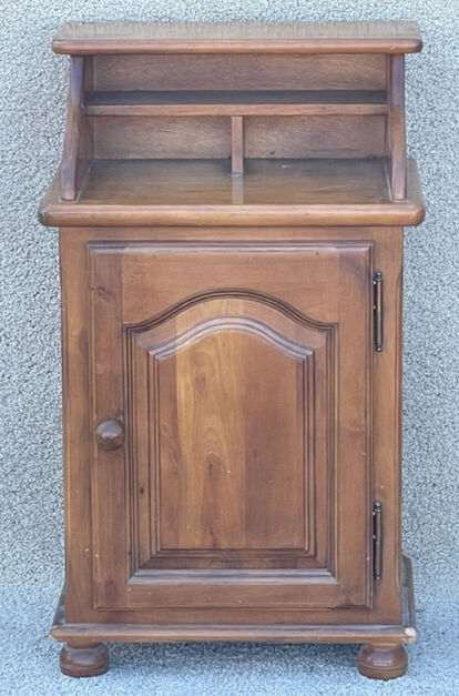 Telephone cabinet