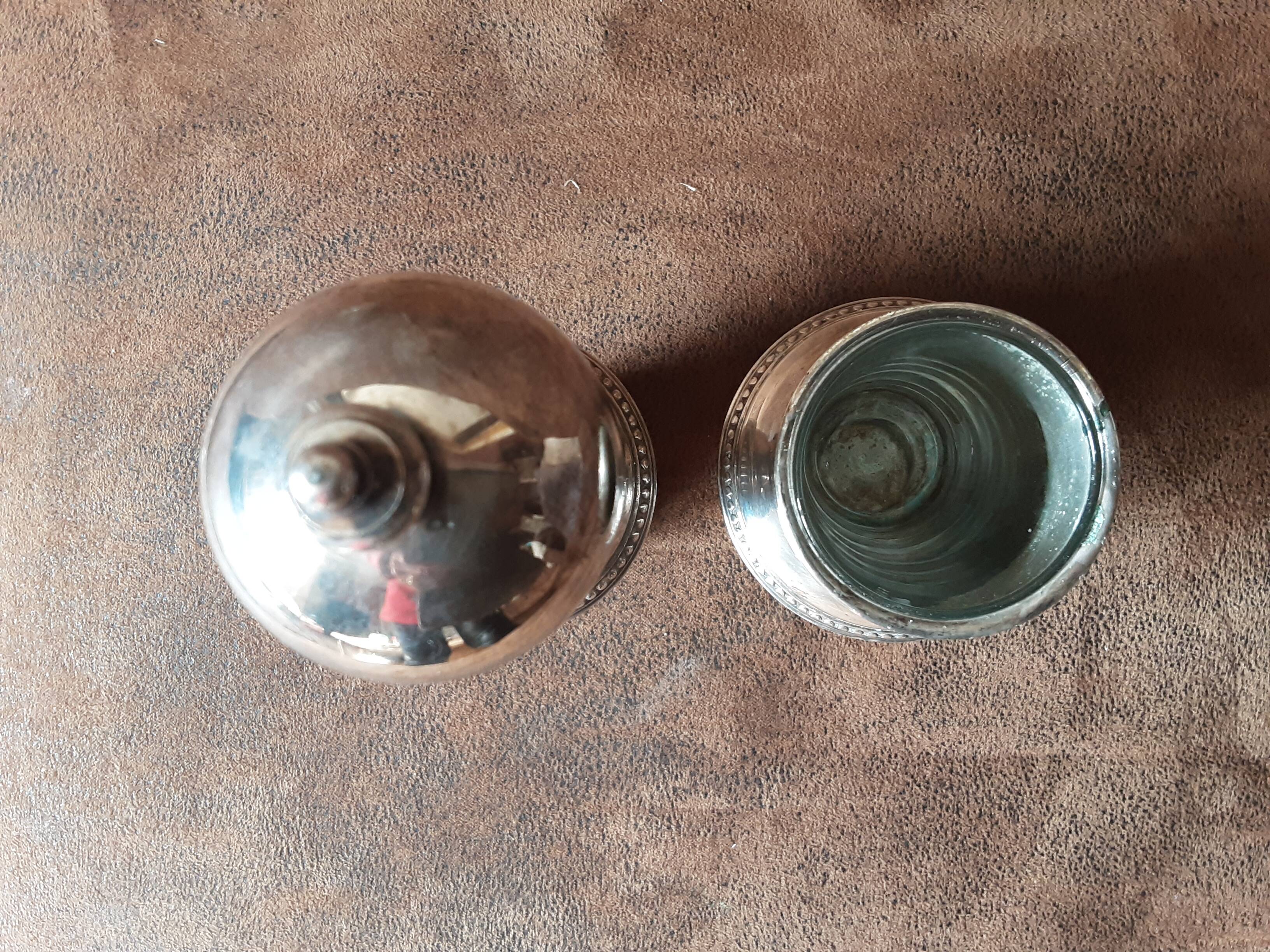 Ensemble salière et poivrière métal vintage