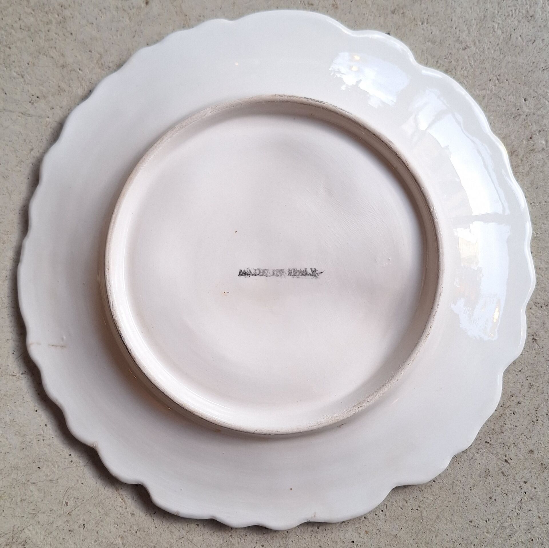 Set of majolica plates Made in Italy