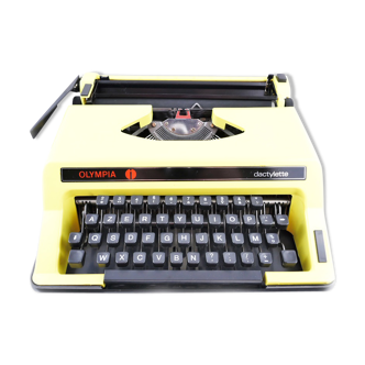 Typewriter Olympia Dactylette