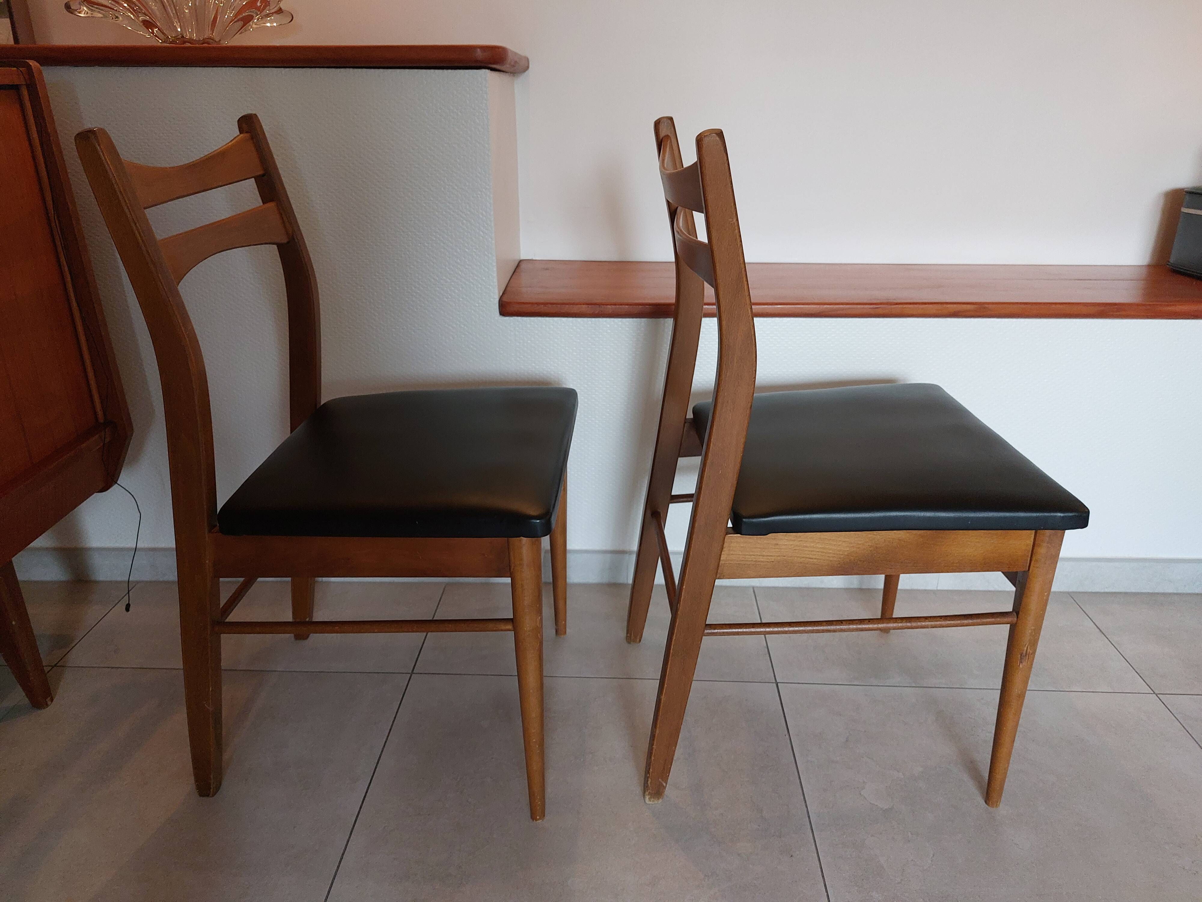 2 Scandinavian chairs