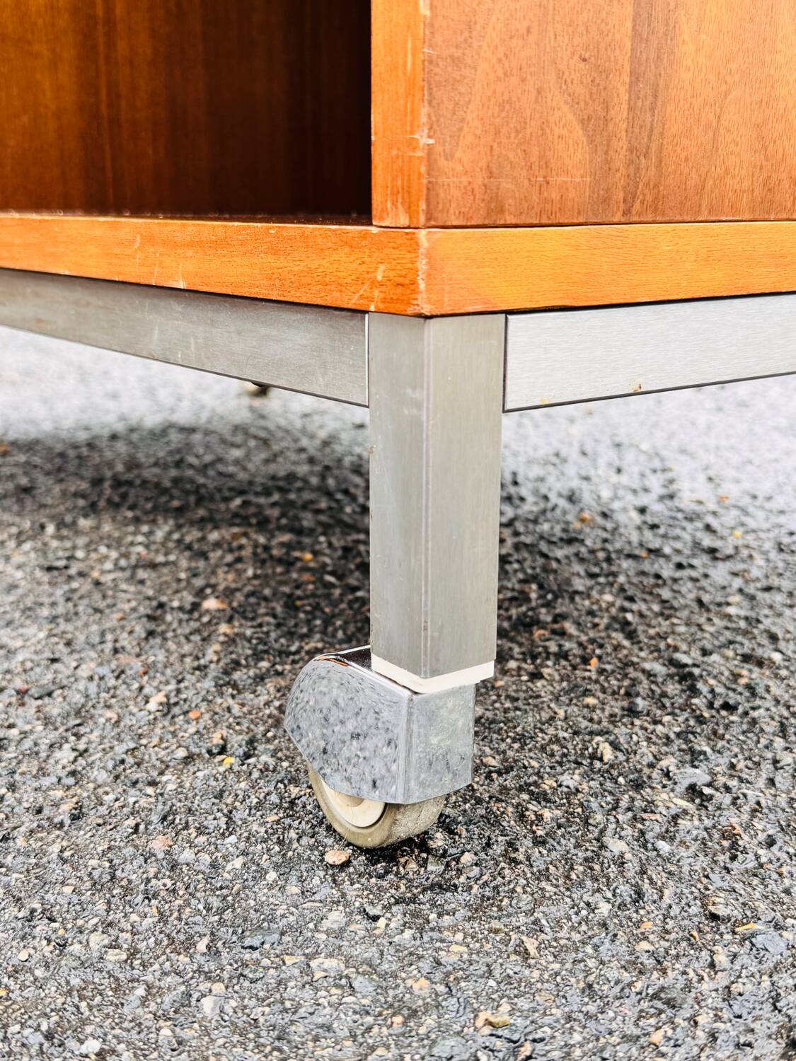 Vintage 70s design low cabinet