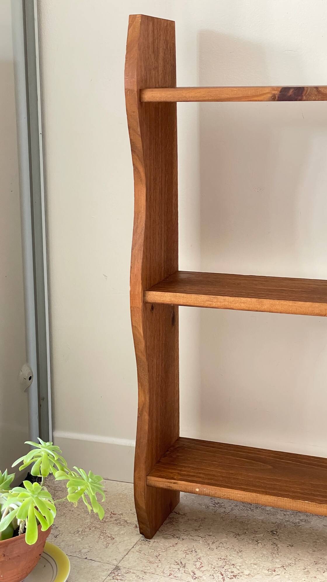 Shelf to stand or hang with 3 vintage wood trays