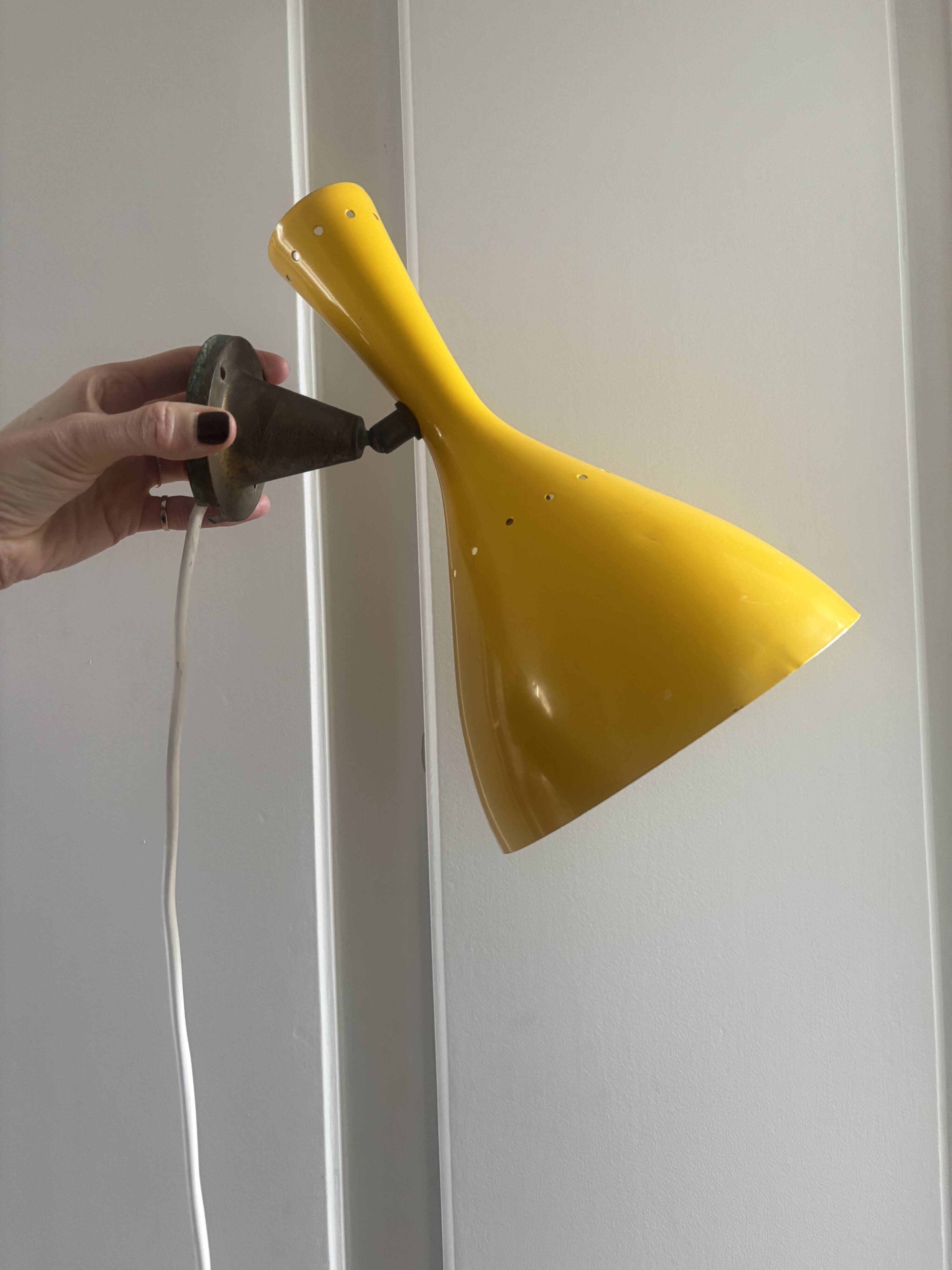 Diabolo wall light, drainage from the 1950s.