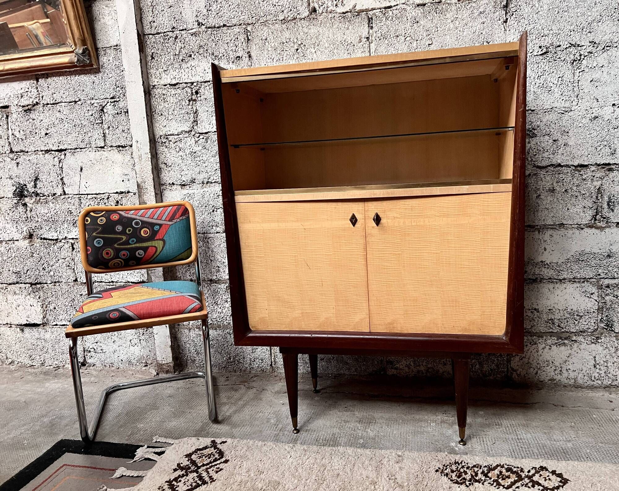 Vintage showcase in ash and lemon tree