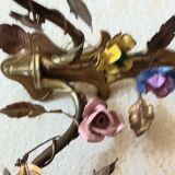 Appliques  laiton dore   fleurs porcelaine et branchages