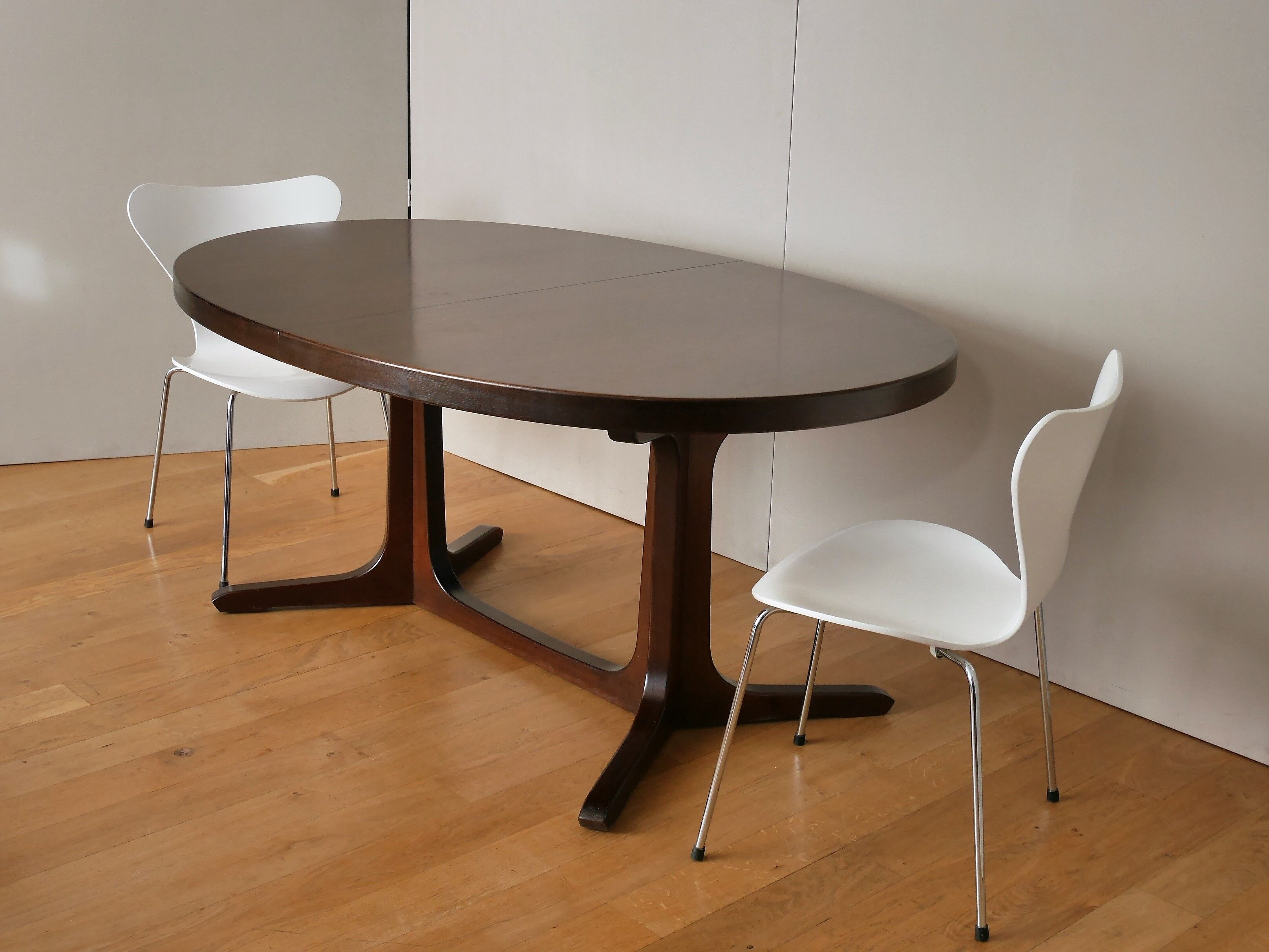 Baumann oval dining table with 2 extensions Scandinavian design