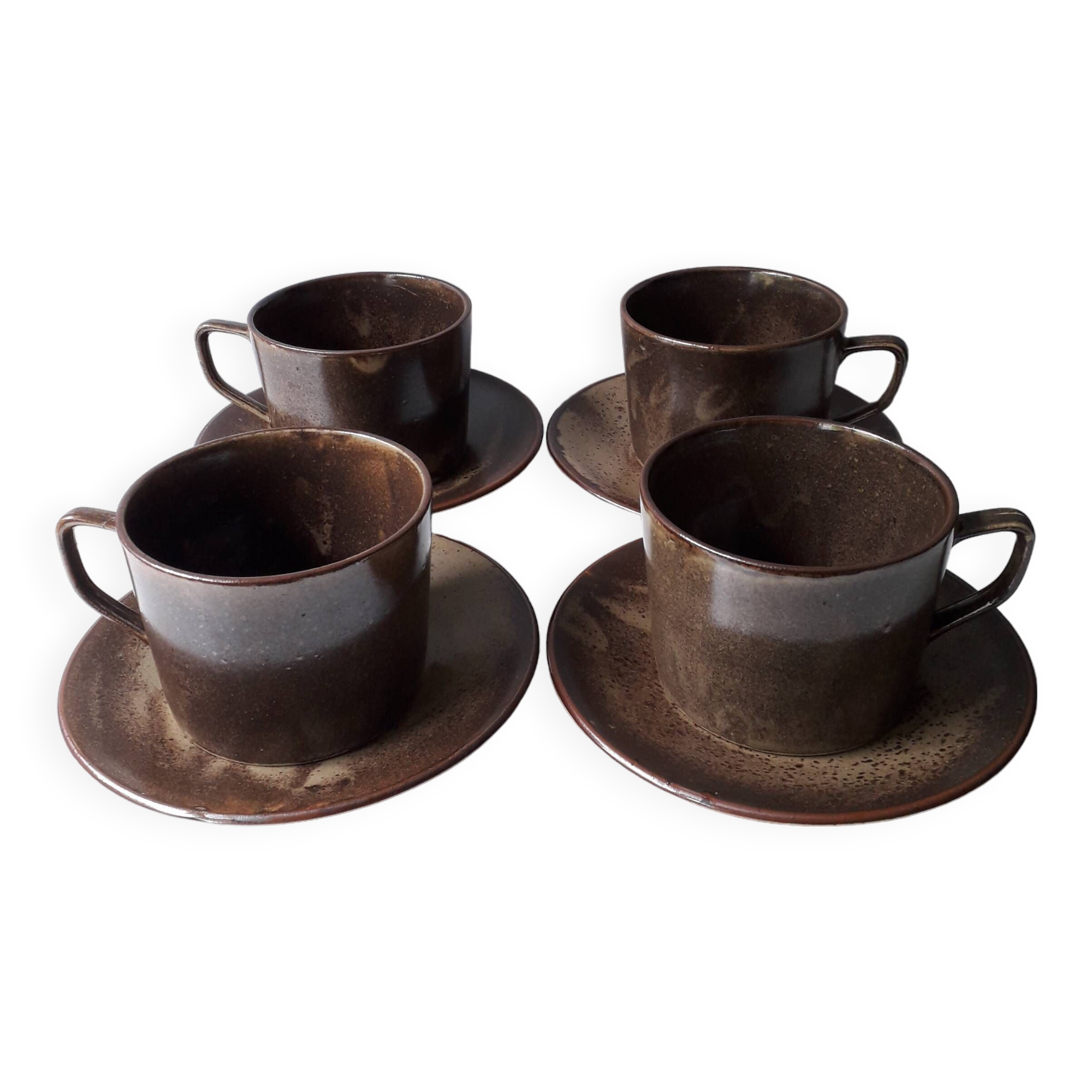 4 vintage stoneware cups + 4 saucers (A1)