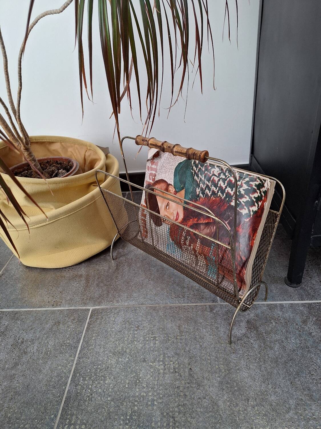 Metal magazine rack 1960