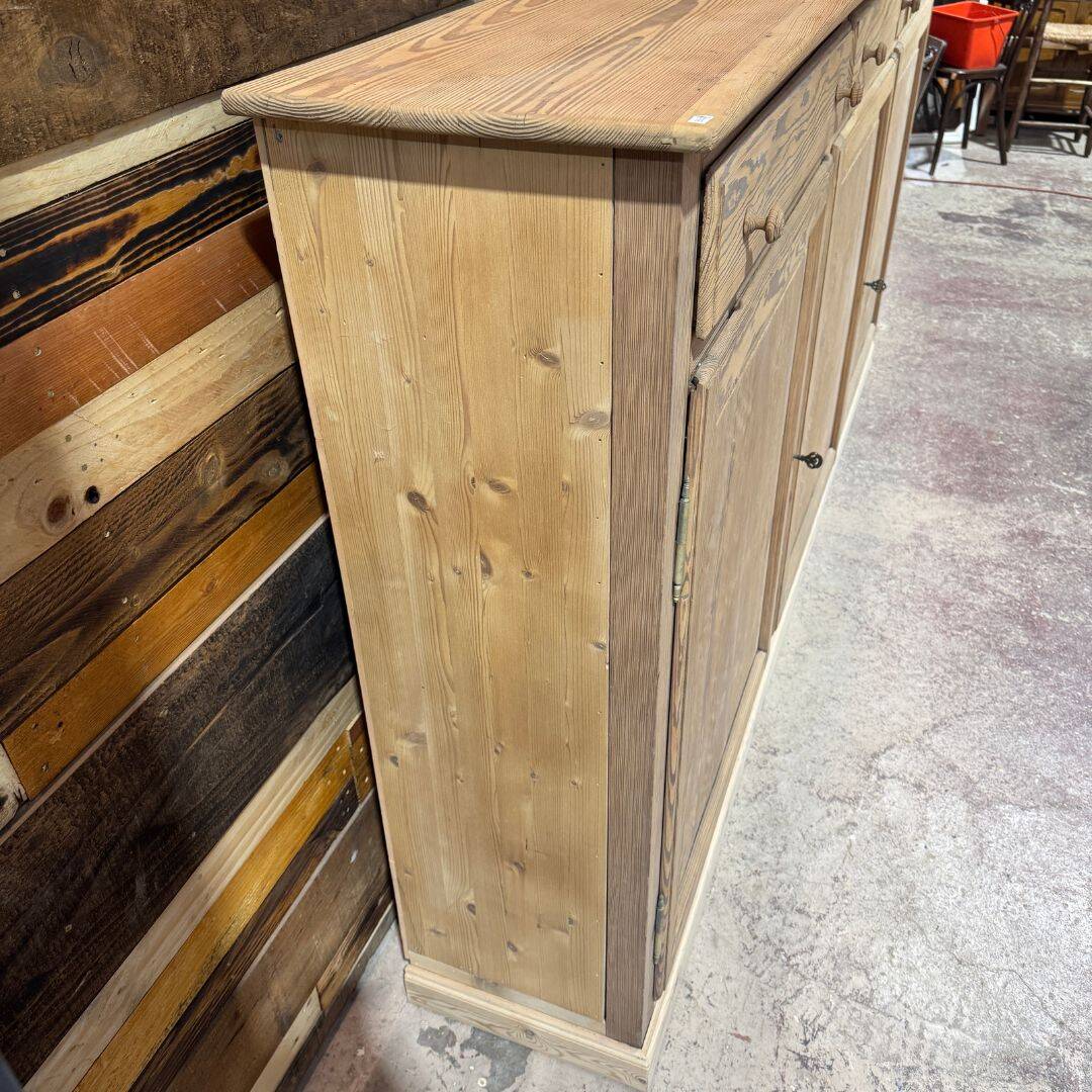 Meuble de métier / Arrière-comptoir en pitchpin – années 1930