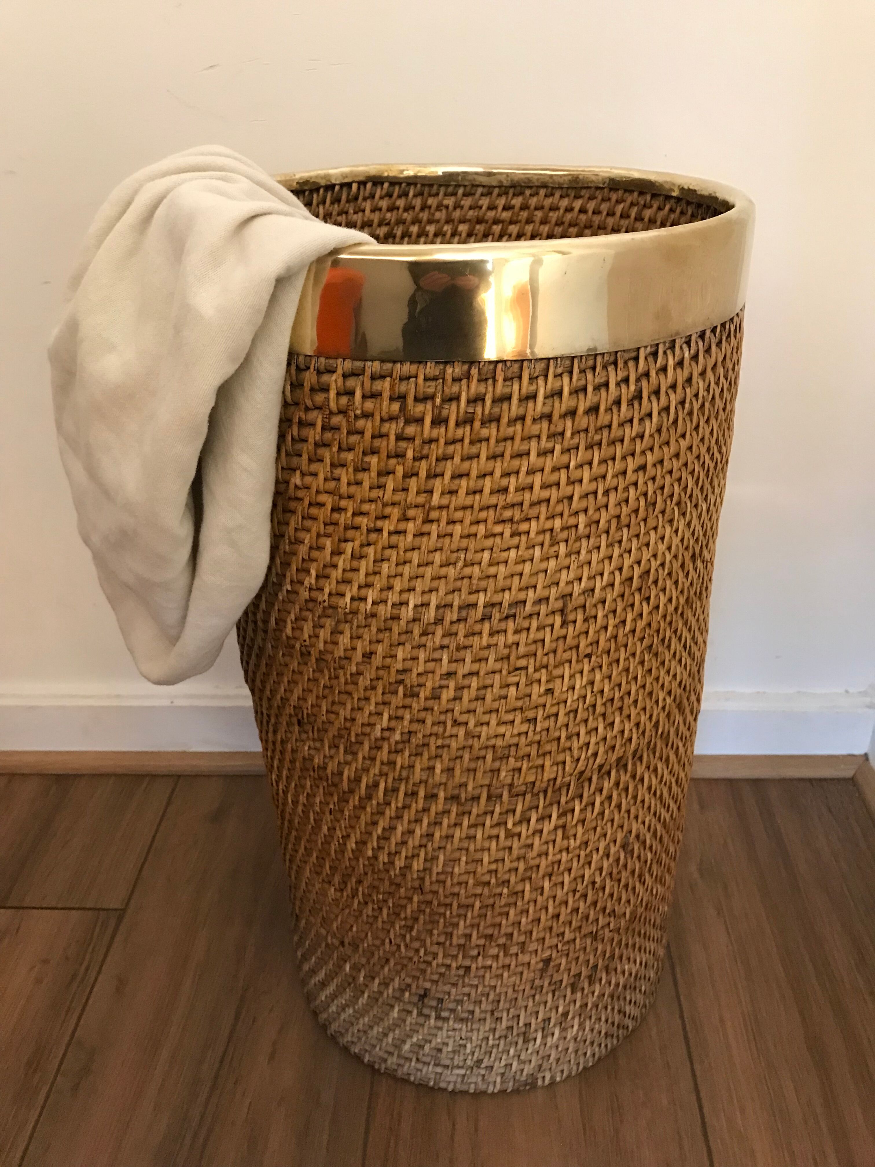 Umbrella wicker and brass