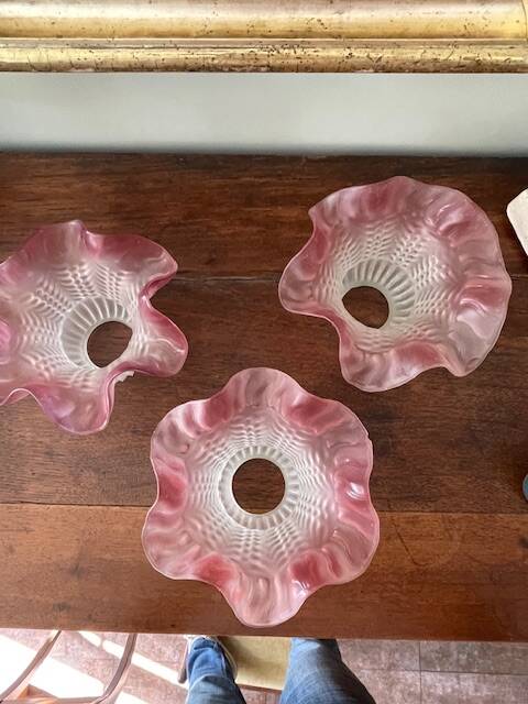 Lot de 3 tulipes en verre dépoli anciennes