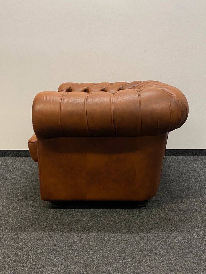 Vintage chesterfield brown leather club chair