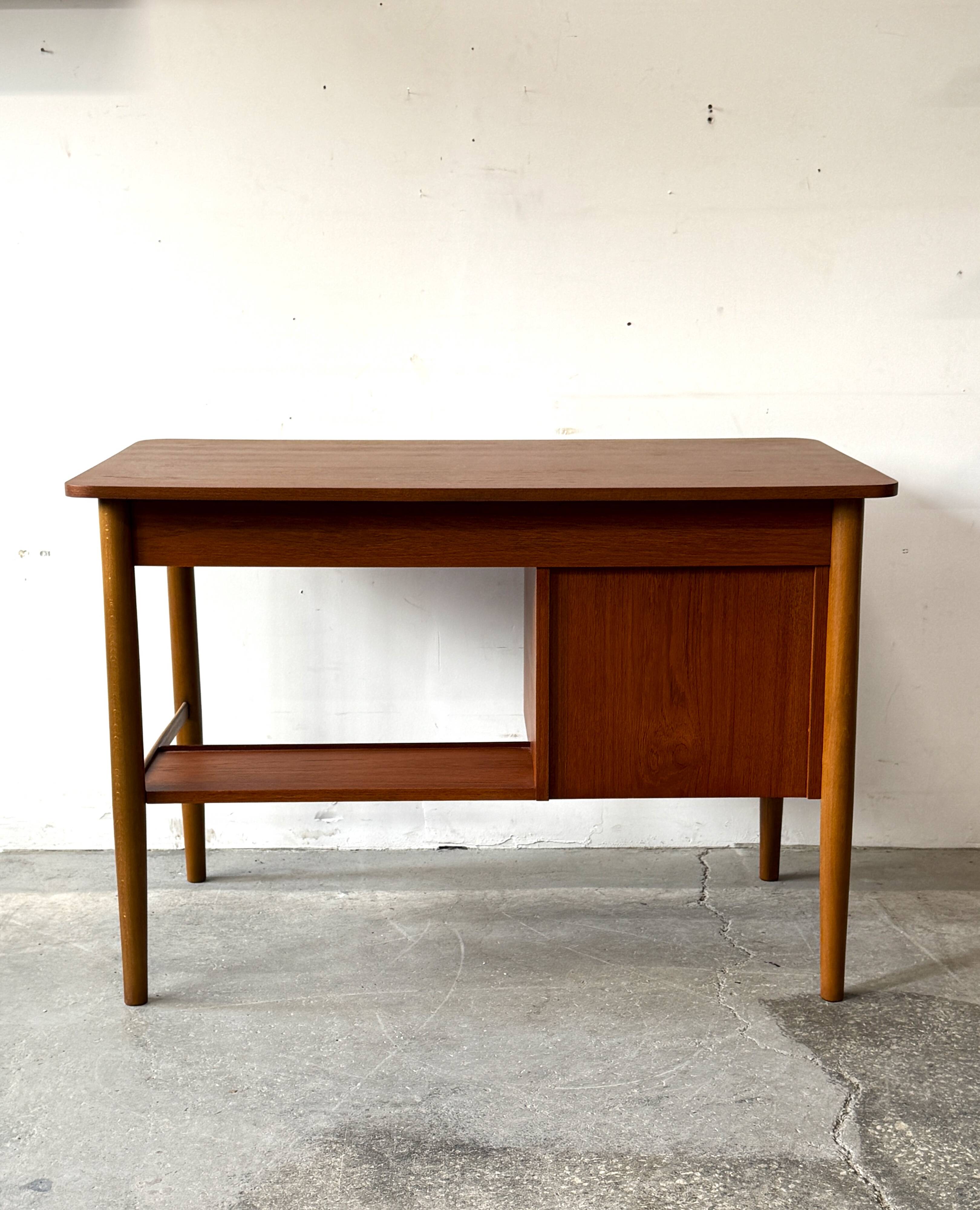 Teak Desk, Denmark 1960s/1970s, Vintage, Mid-C Modern
