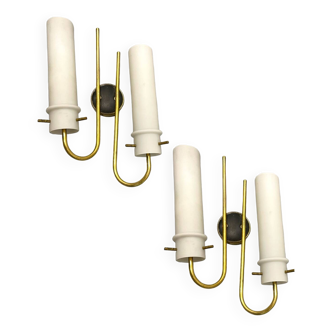 Appliques en verre opalin et laiton, lot de 2, années 1950