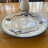 Ceramic dish of Gien Renaissance