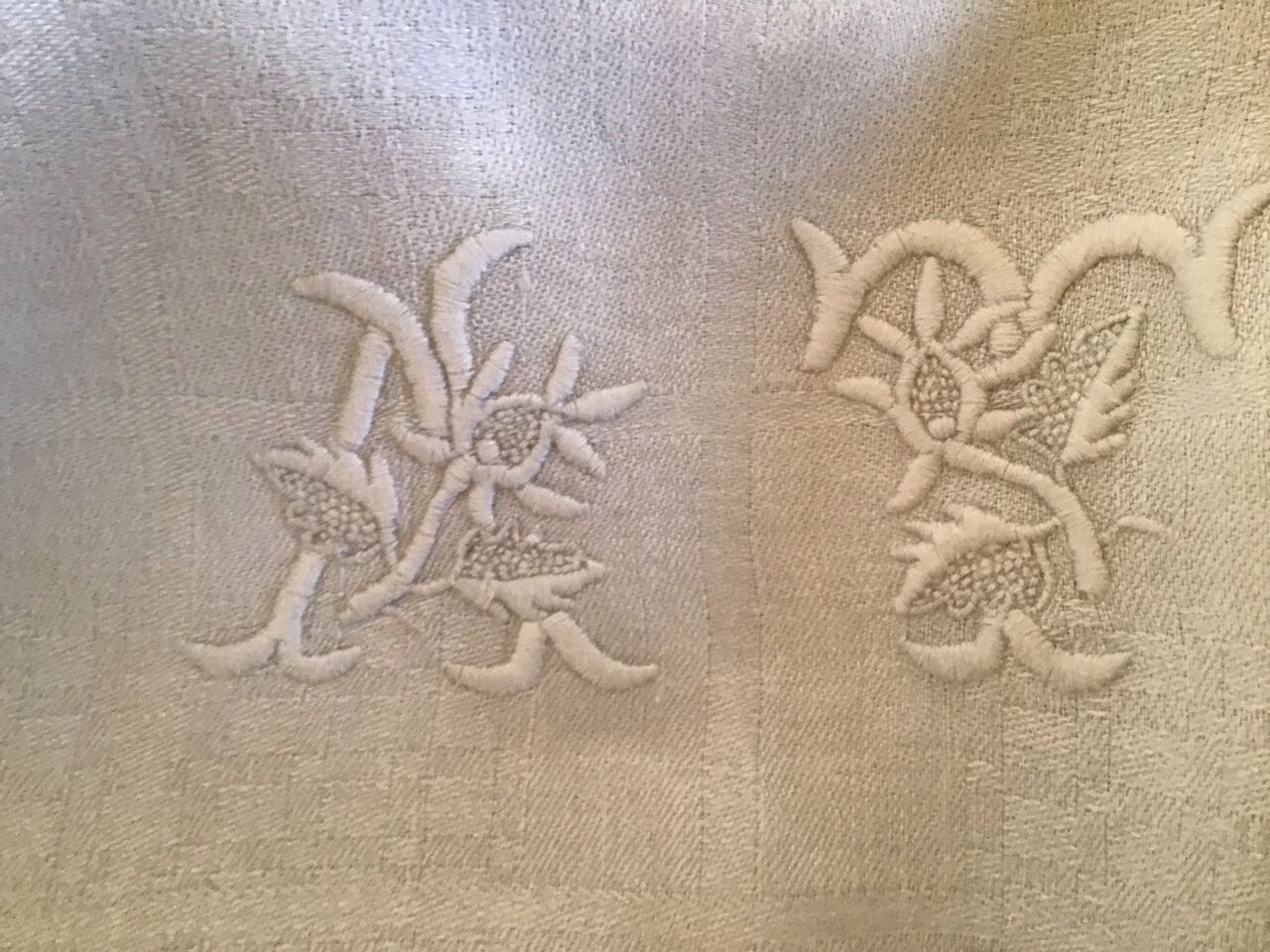 Tablecloth and its 6 linen towels