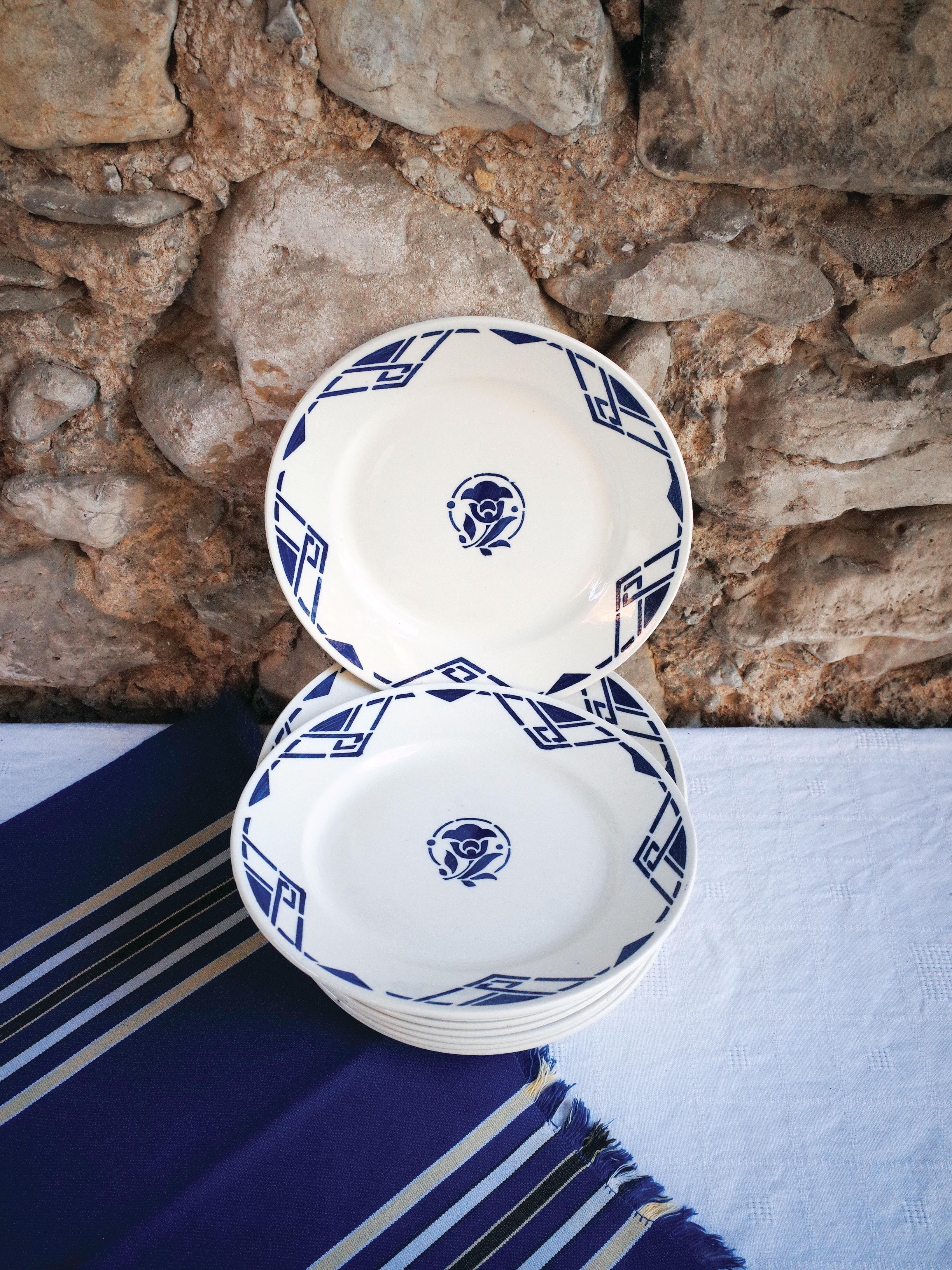 Set of 15 plates 21cm luneville model bastia