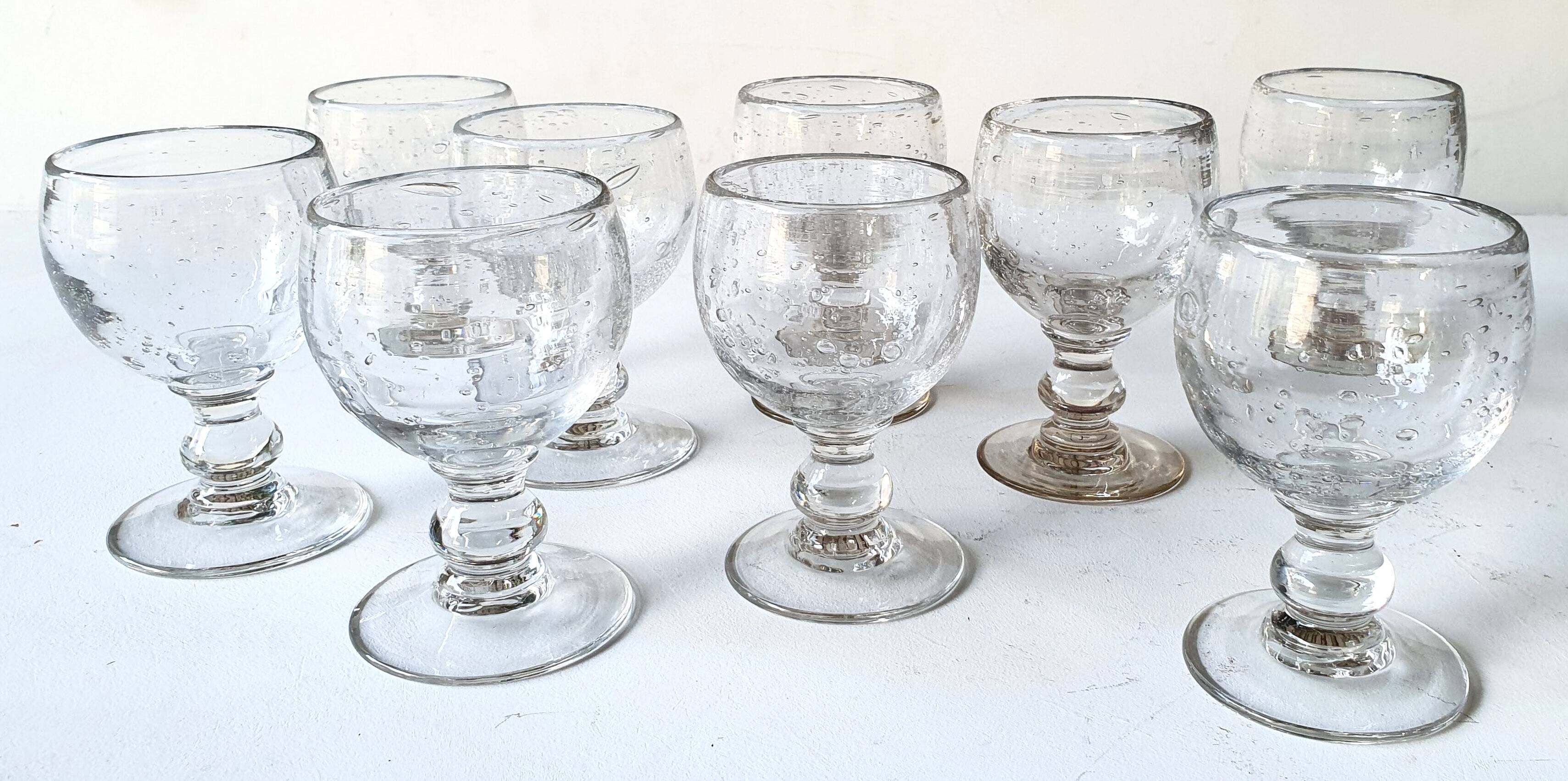 White bubbled glasses