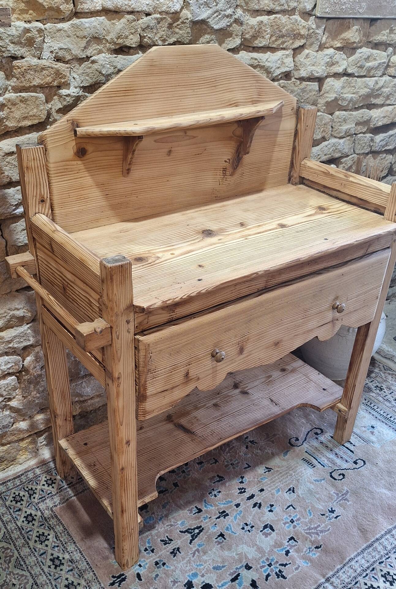 Table de toilette