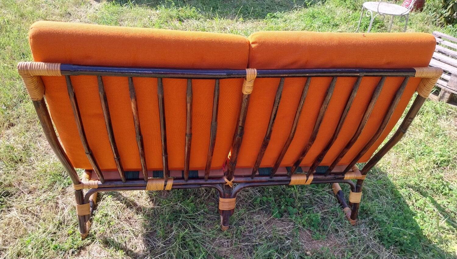 2-seater bamboo bench