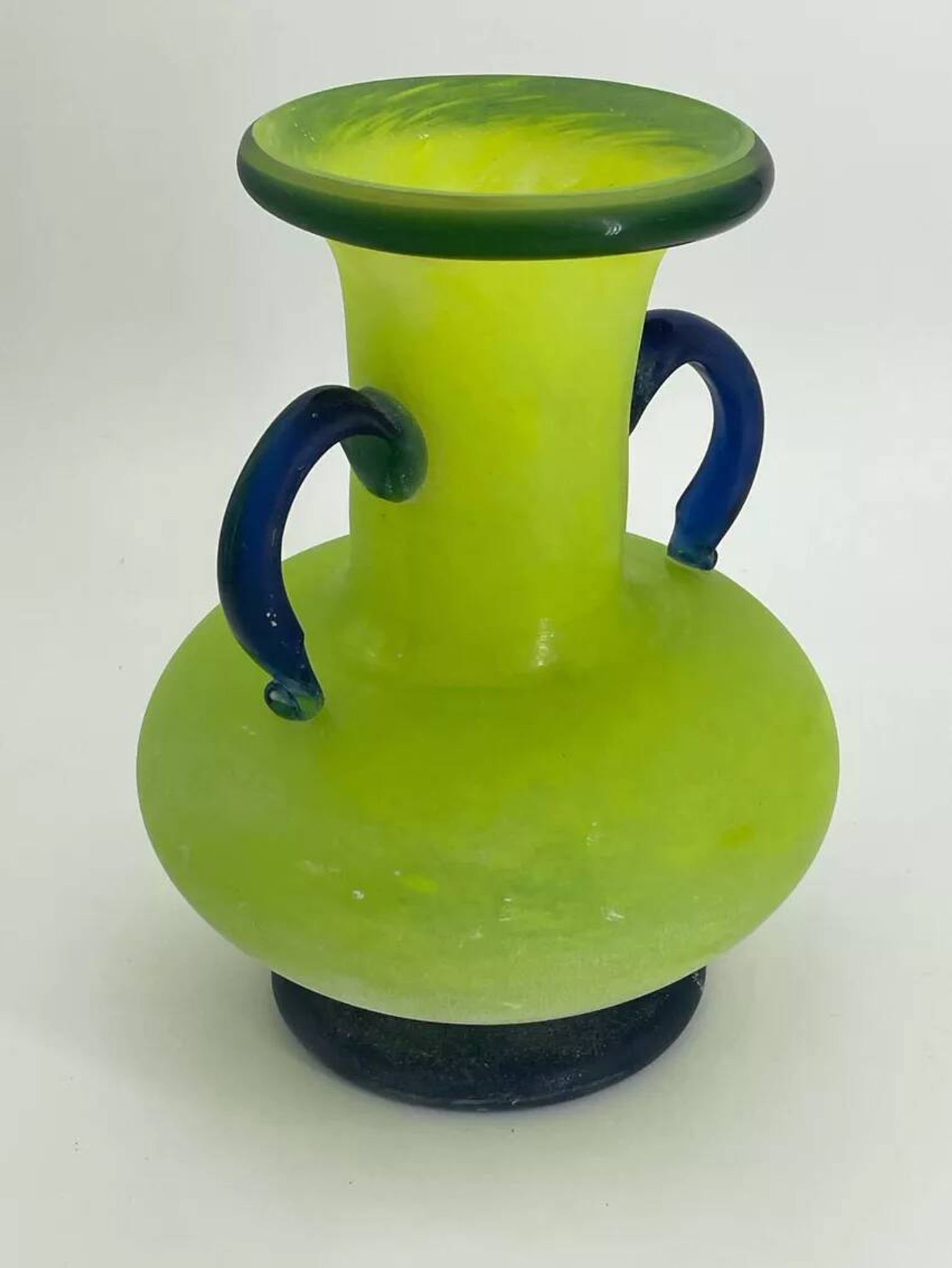 70s vase in glass paste