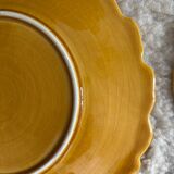 4 flat ceramic plates Barbotine