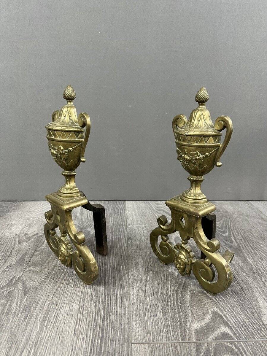 Chenets en bronze style Louis XVI, XIXème siècle