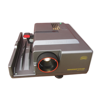 Projecteur diapositives Braun Novamat 515 AF