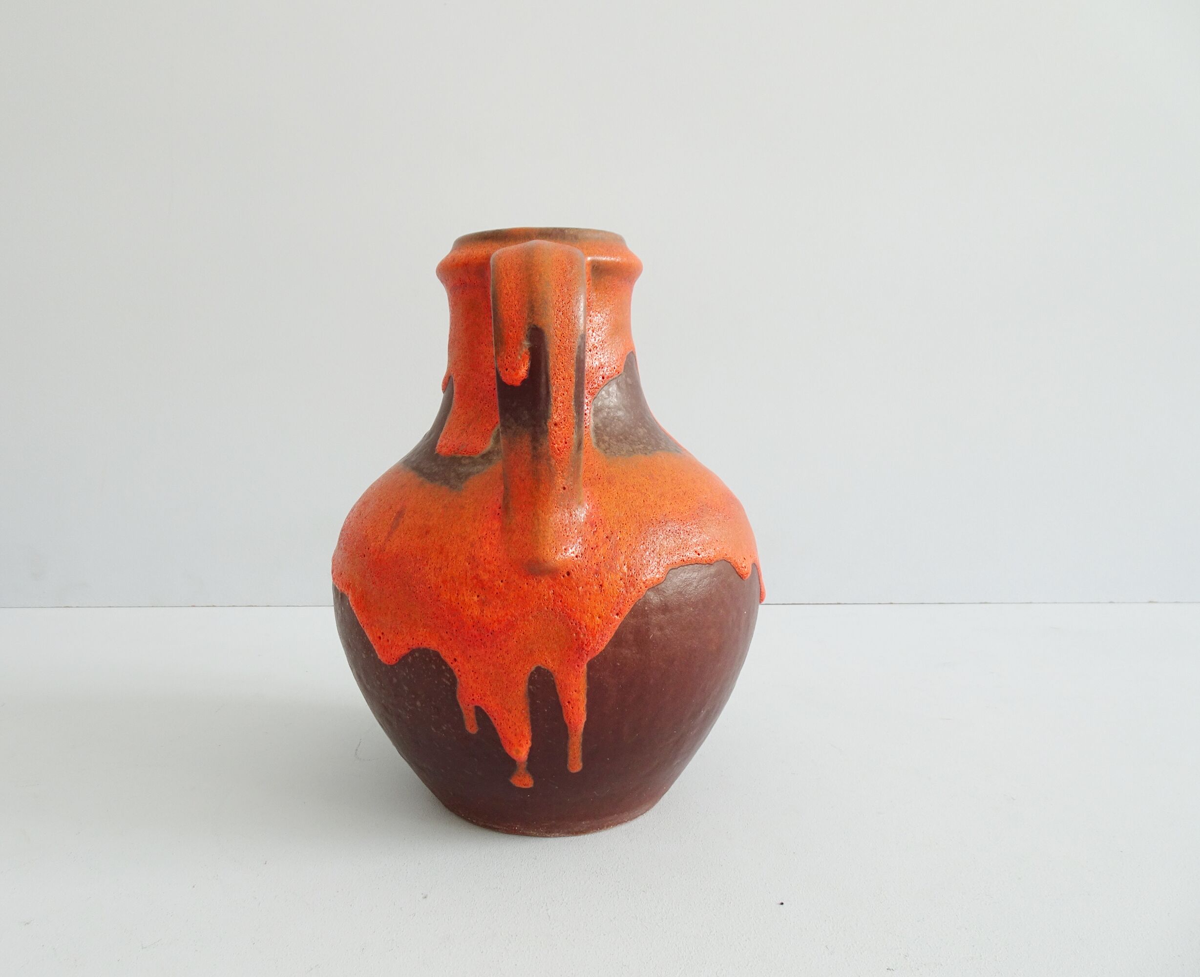 Carstens vase in brown-orange, Mid Century handle vase, Carstens Tönnieshof jug vase
