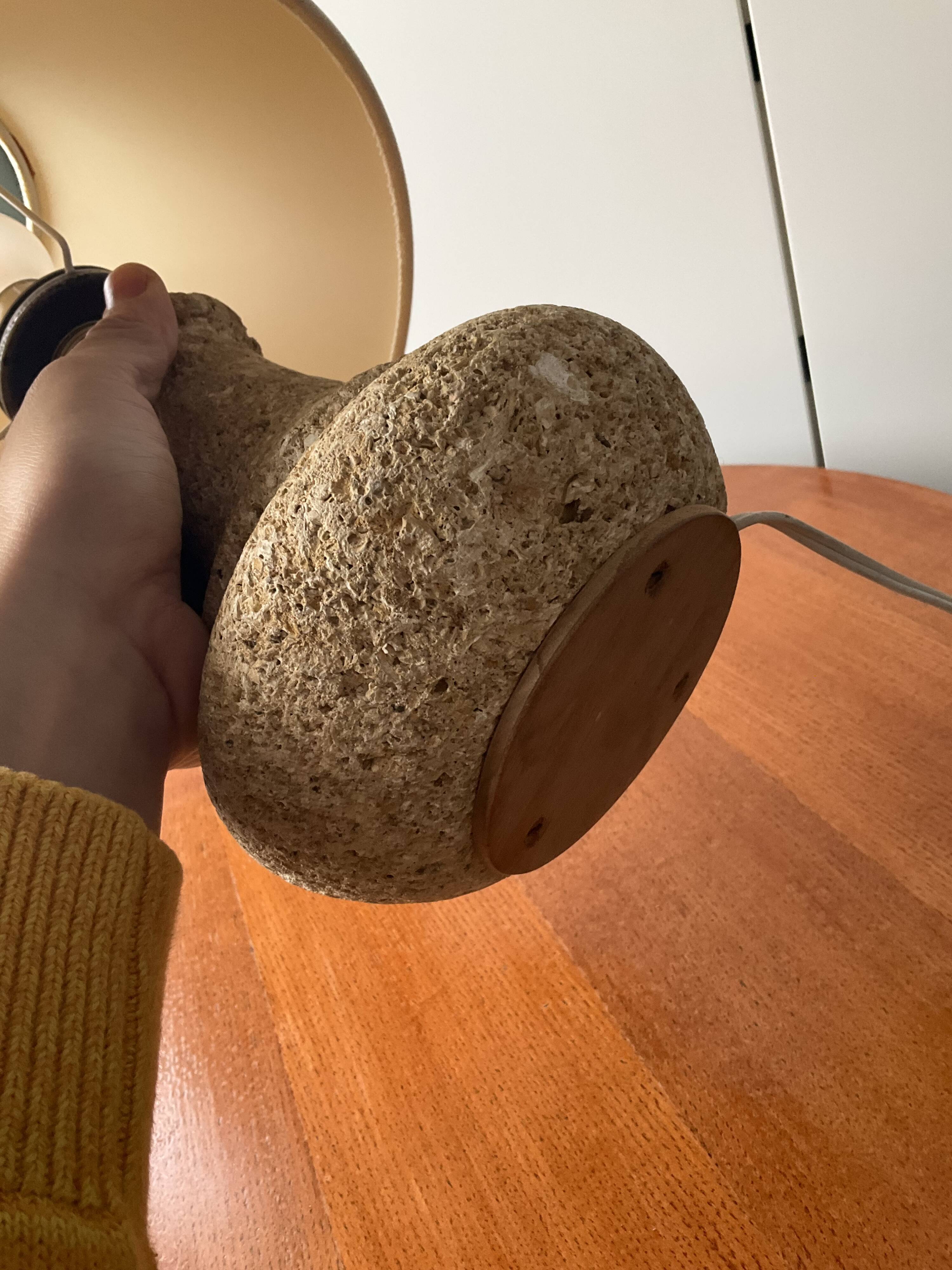 Vintage lamp in Gard stone