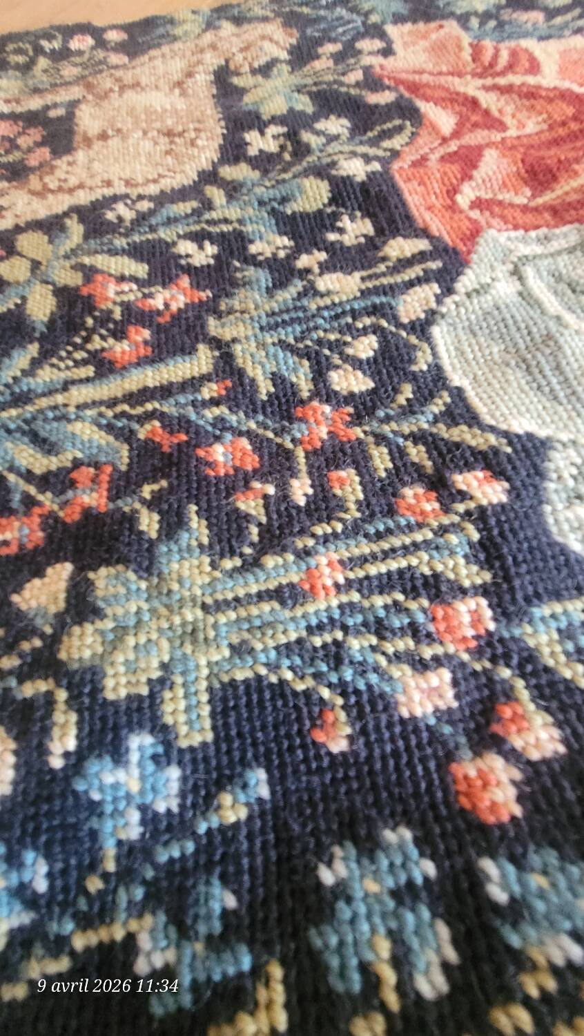 Wall tapestry: shearing