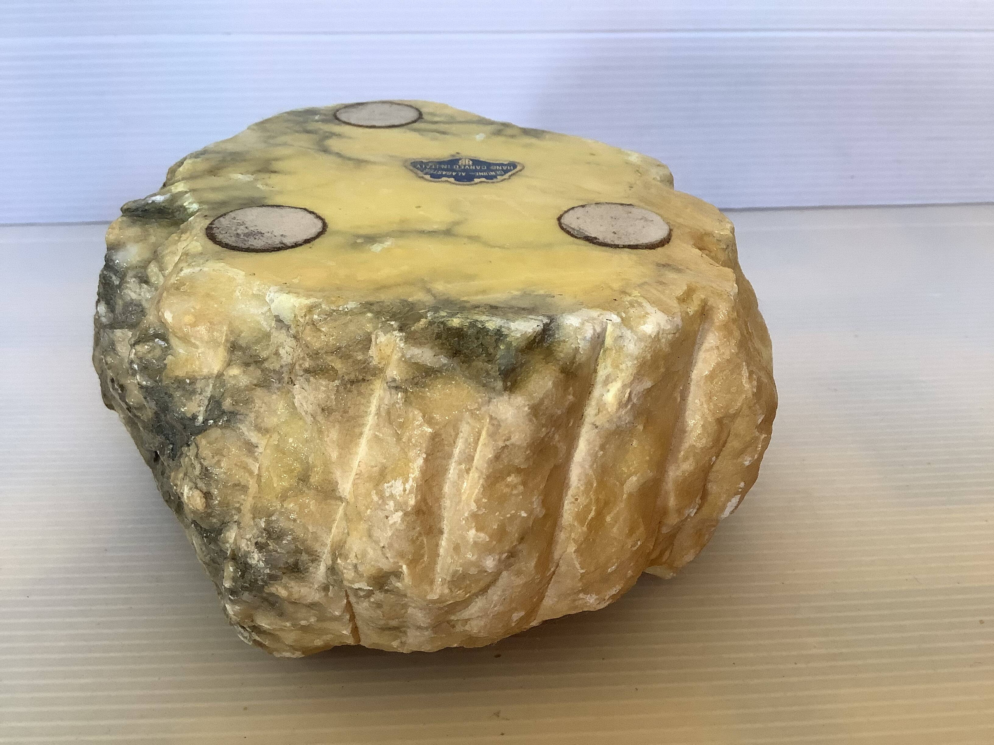 Empty alabaster ashtray pocket Italy