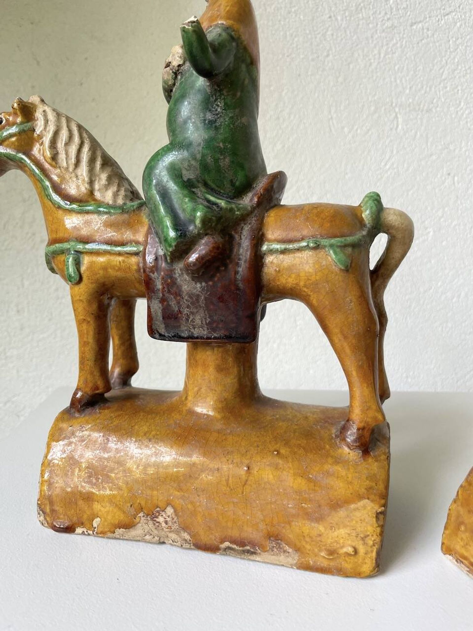 Tuile faitière équestre terre cuite époque Ming