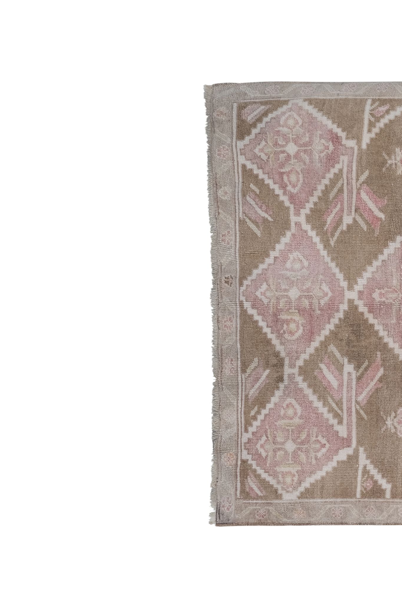 Vintage Taupe Pastel Turkish Karapinar Rug 4'10'' x 8'1''