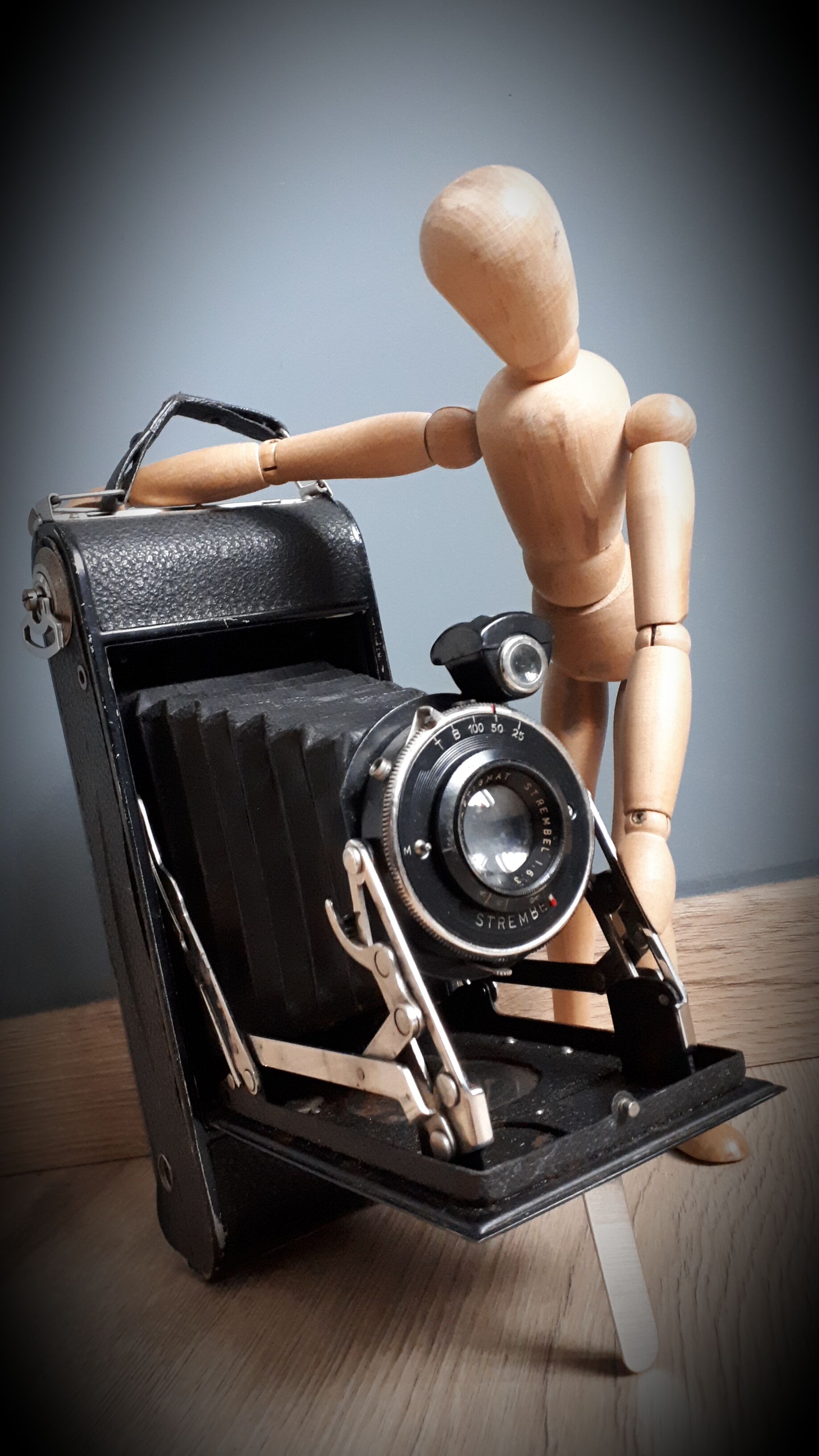 Authentic camera Strembel