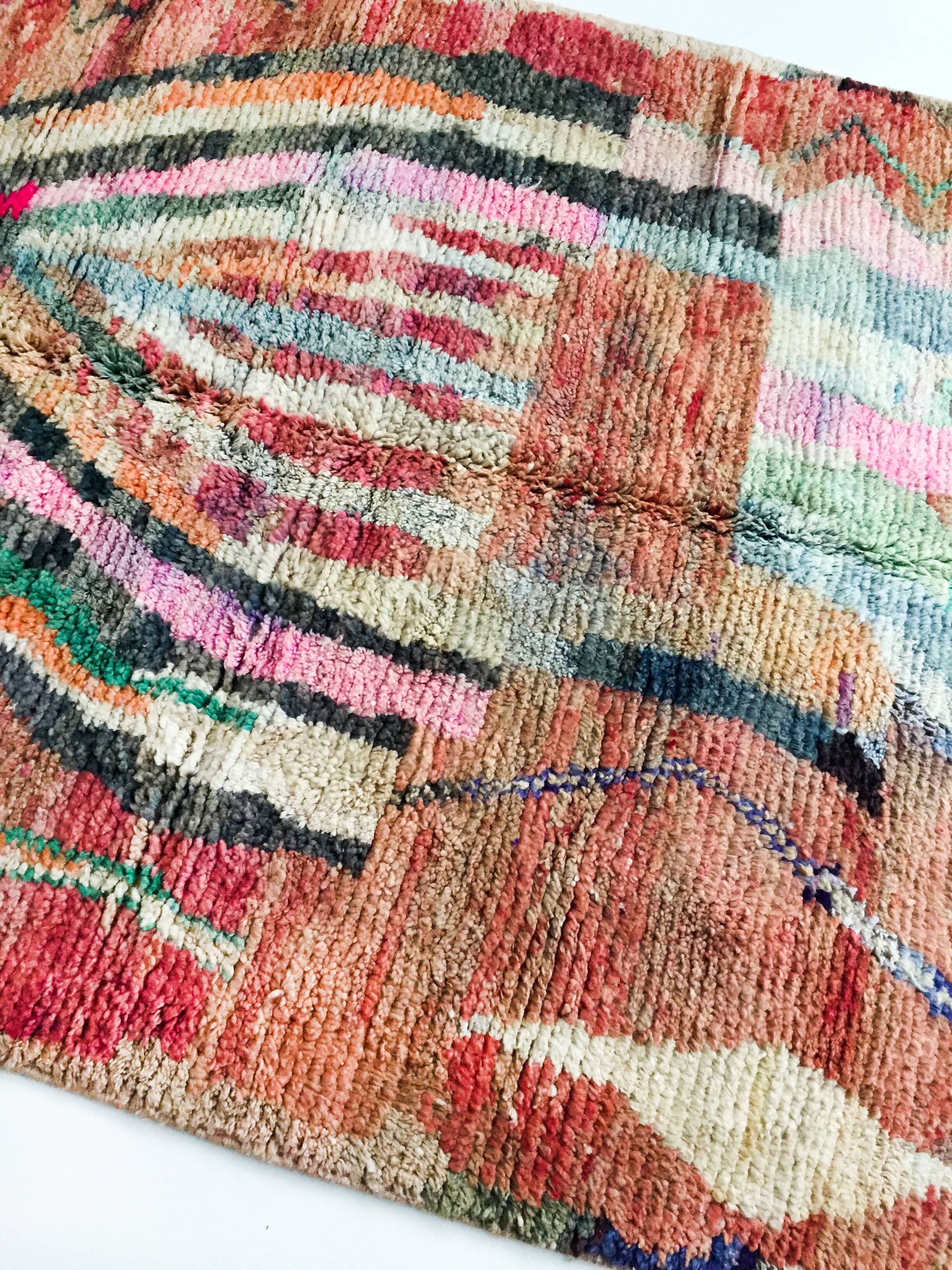 Authentic Moroccan Berber Boujaad rug 2.54x1.60m