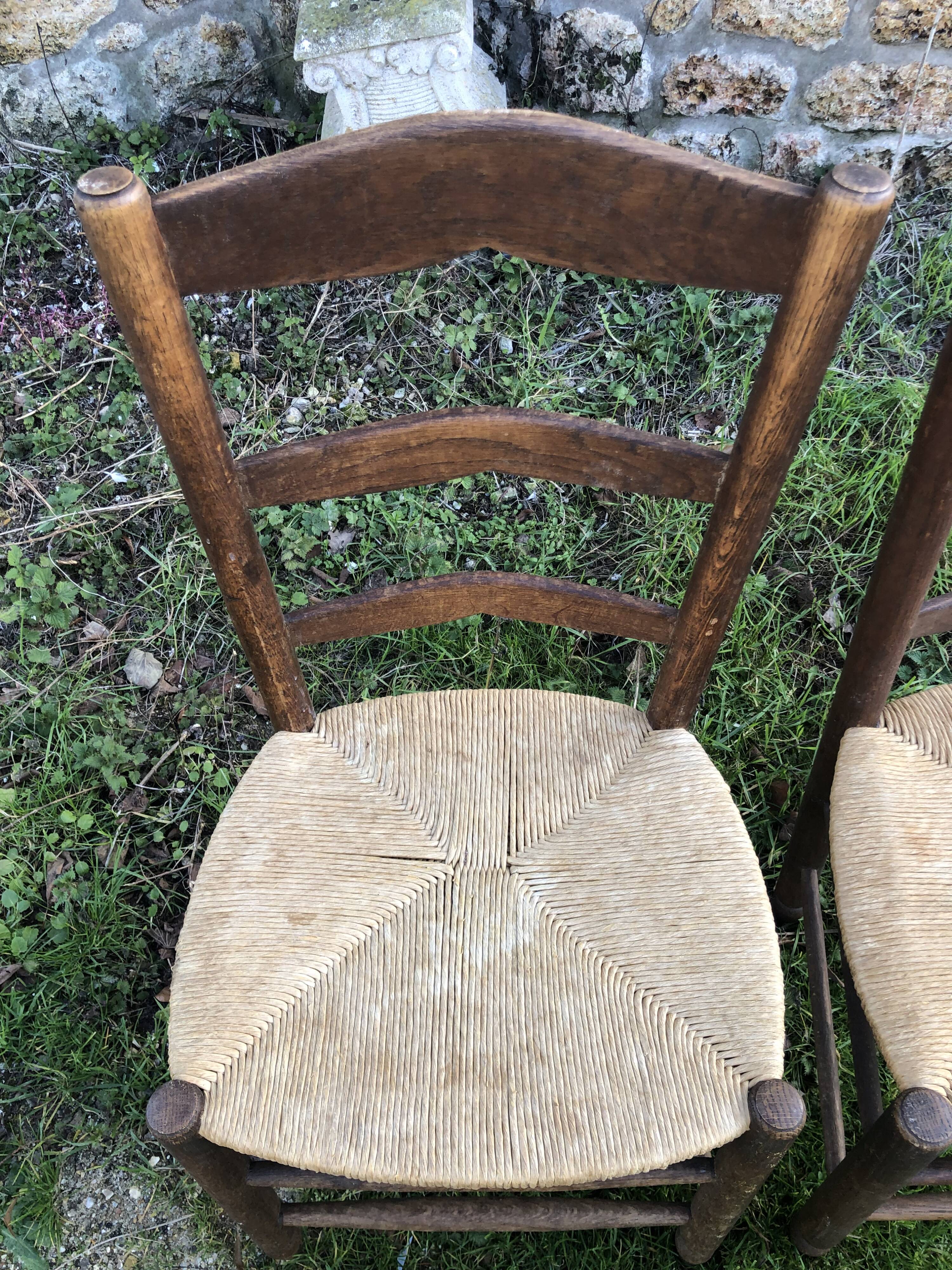 Pair of rustic mulched chairs