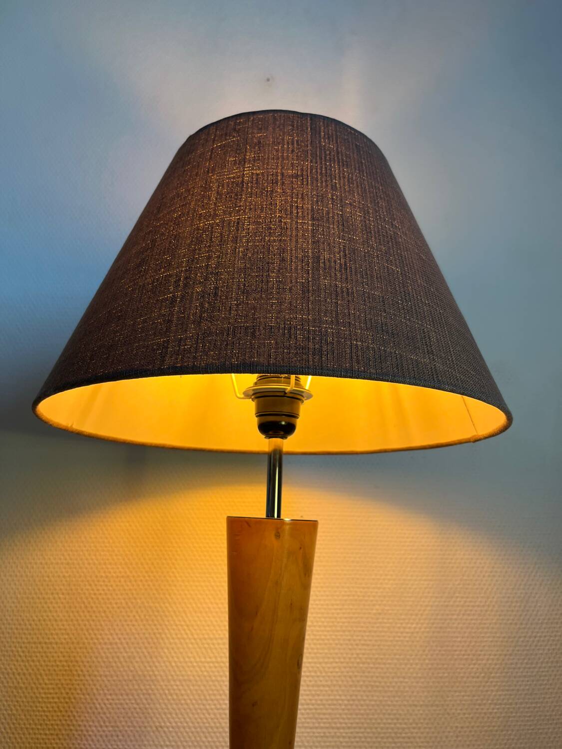 Art Deco table lamp in wood and silver metal