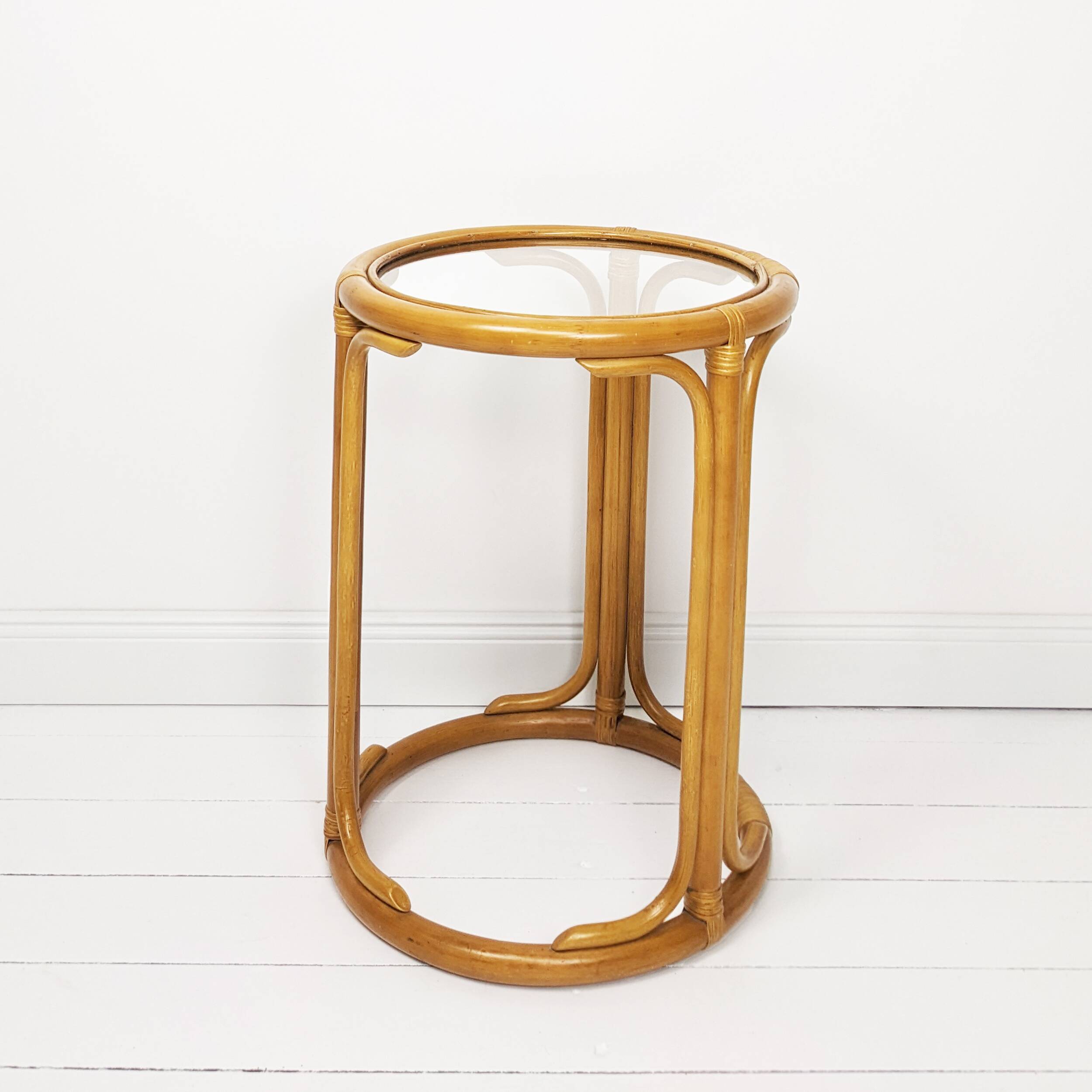 Table d'appoint bambou rond plateau en verre table basse midcentury boho salon petite table marron