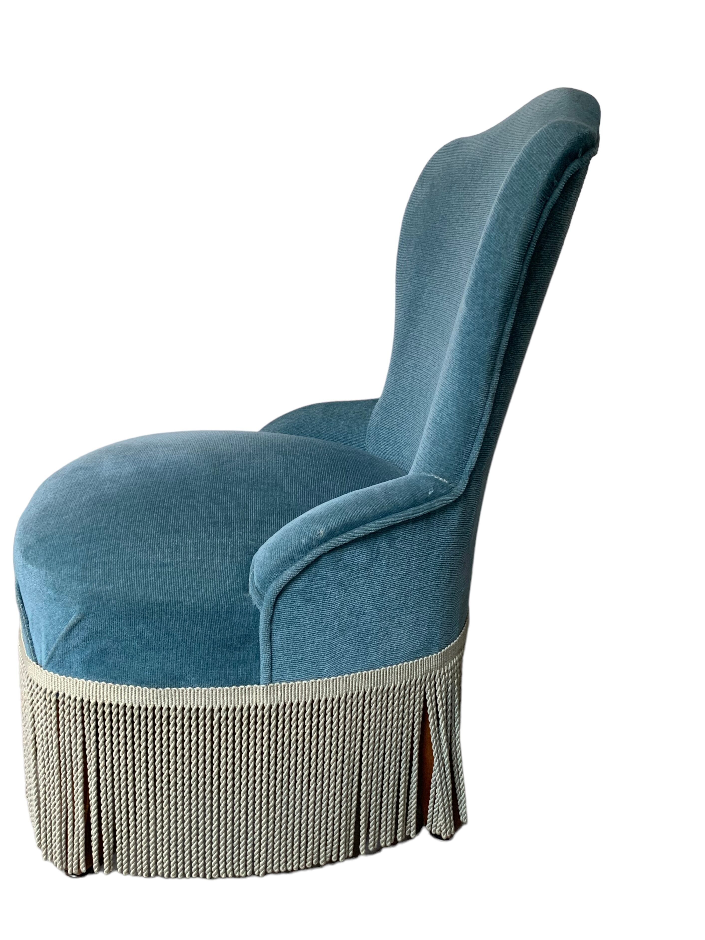 Paire de fauteuils crapaud velours bleu 1970