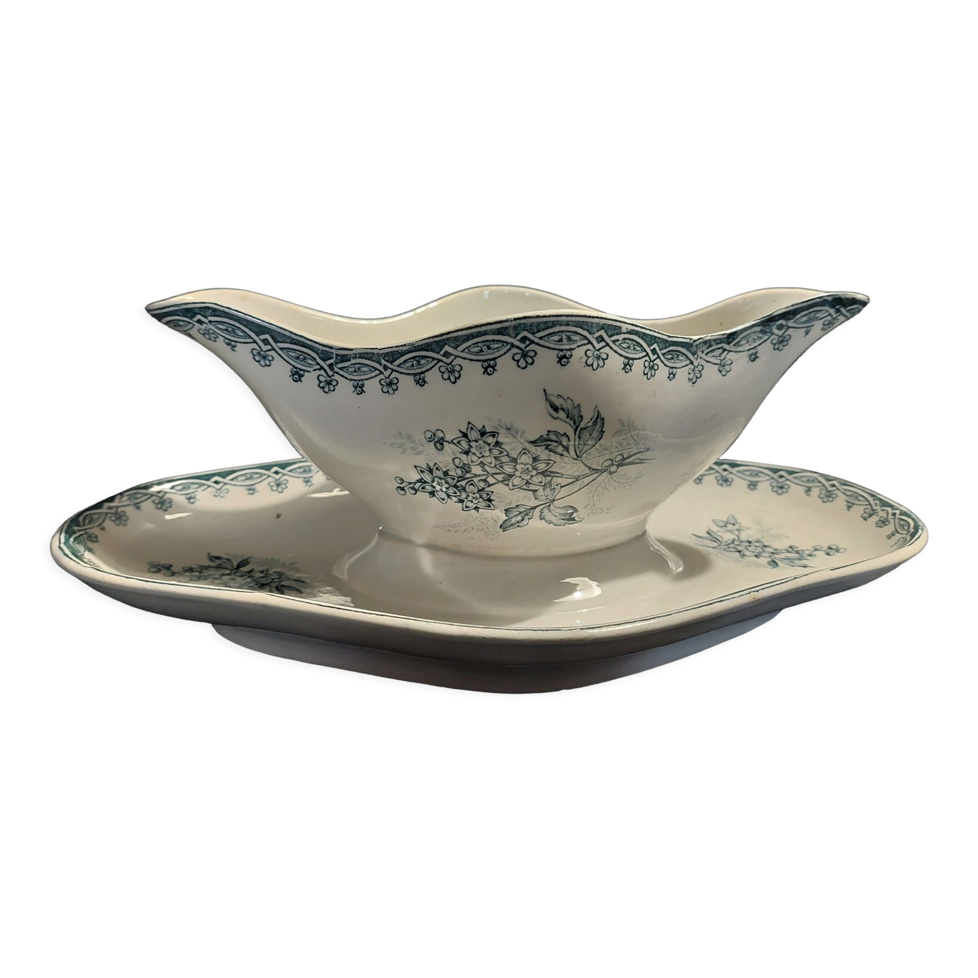 Saucière en faïence de Saint Amand décor Margot