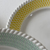 4 vintage flat plates