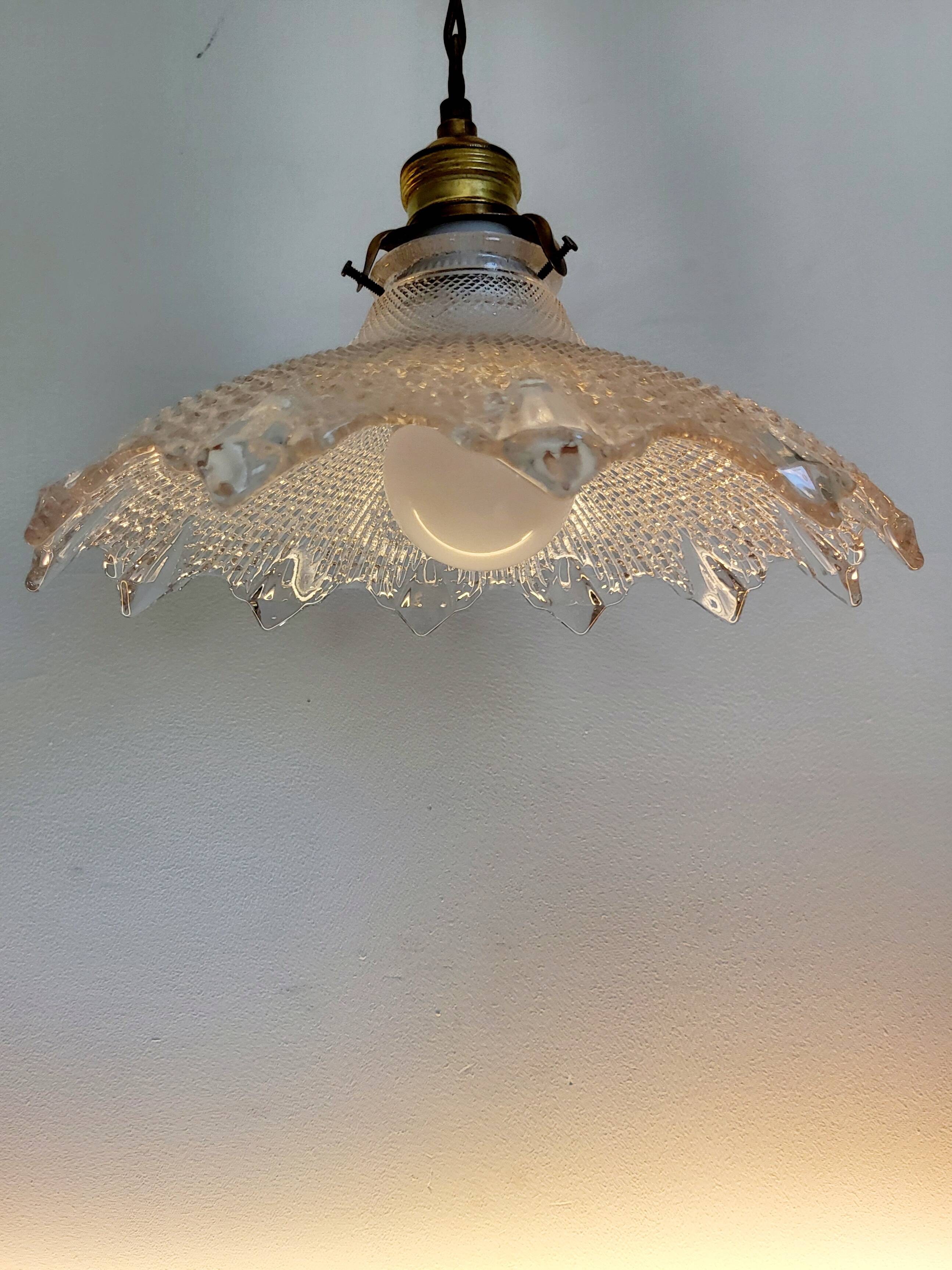 Holophane lamp, Art deco, jaren 30, geribbelde glasstructuur, gegoten glas