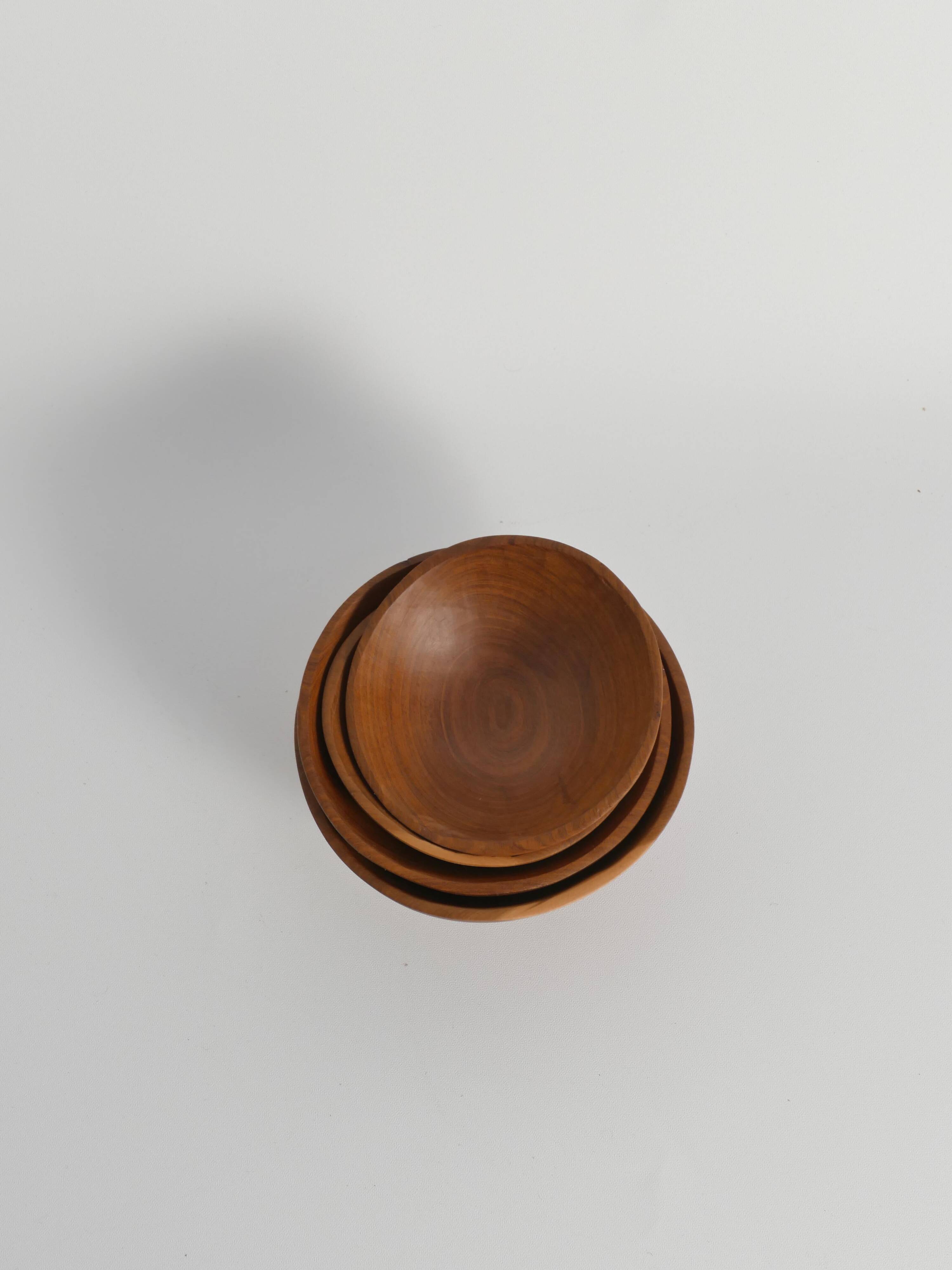 Handmade Akacia Wood Bowls, Set of 4