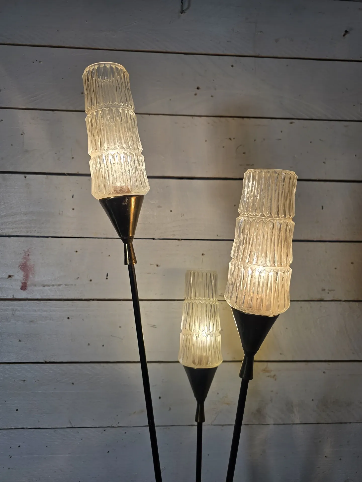 Vintage 3-light floor lamp from the 1960s.