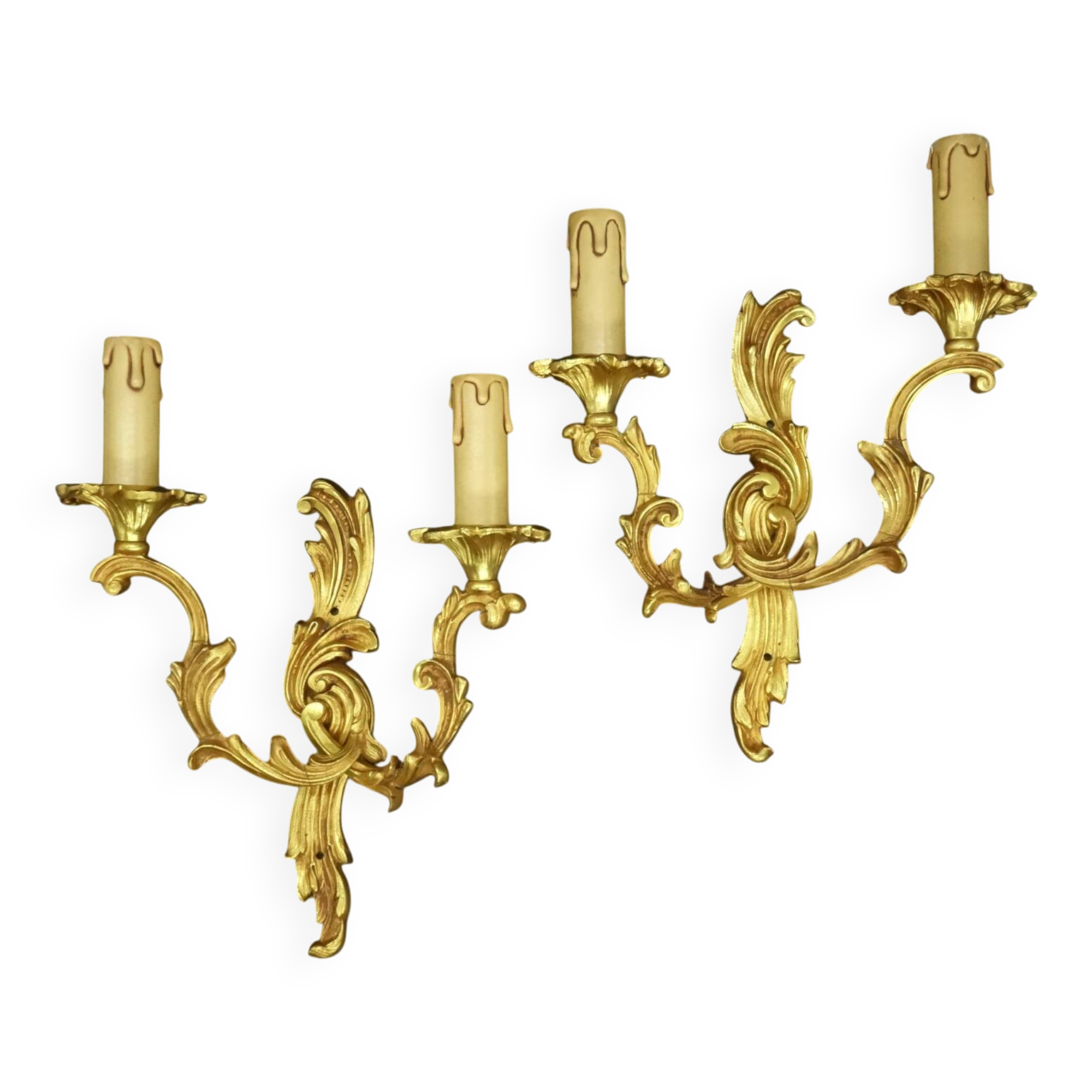 Pair of Louis XV style wall lights from Lucien GAU - gilded bronze