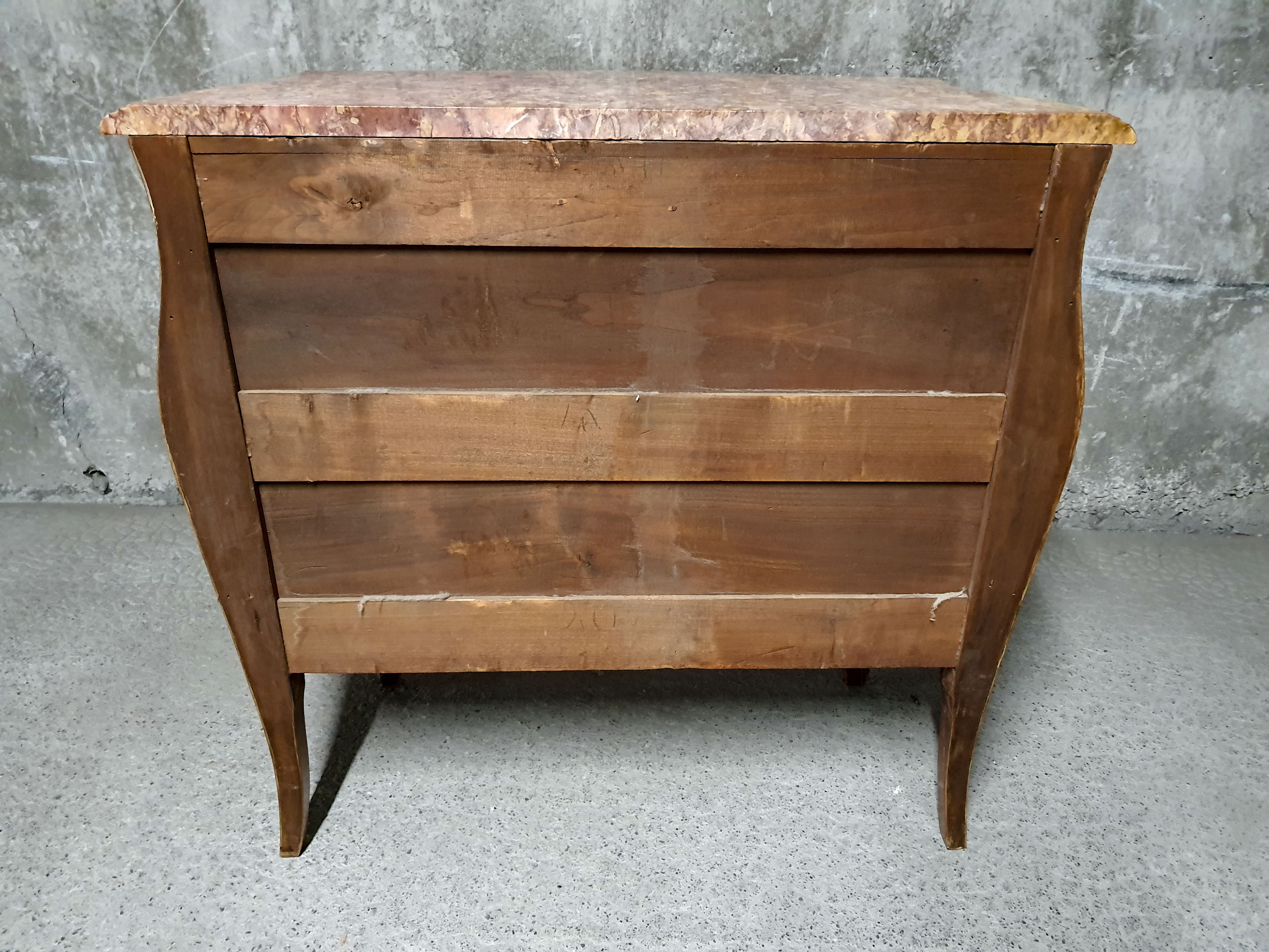 Small Louis XV dresser in marquetry and pink marble