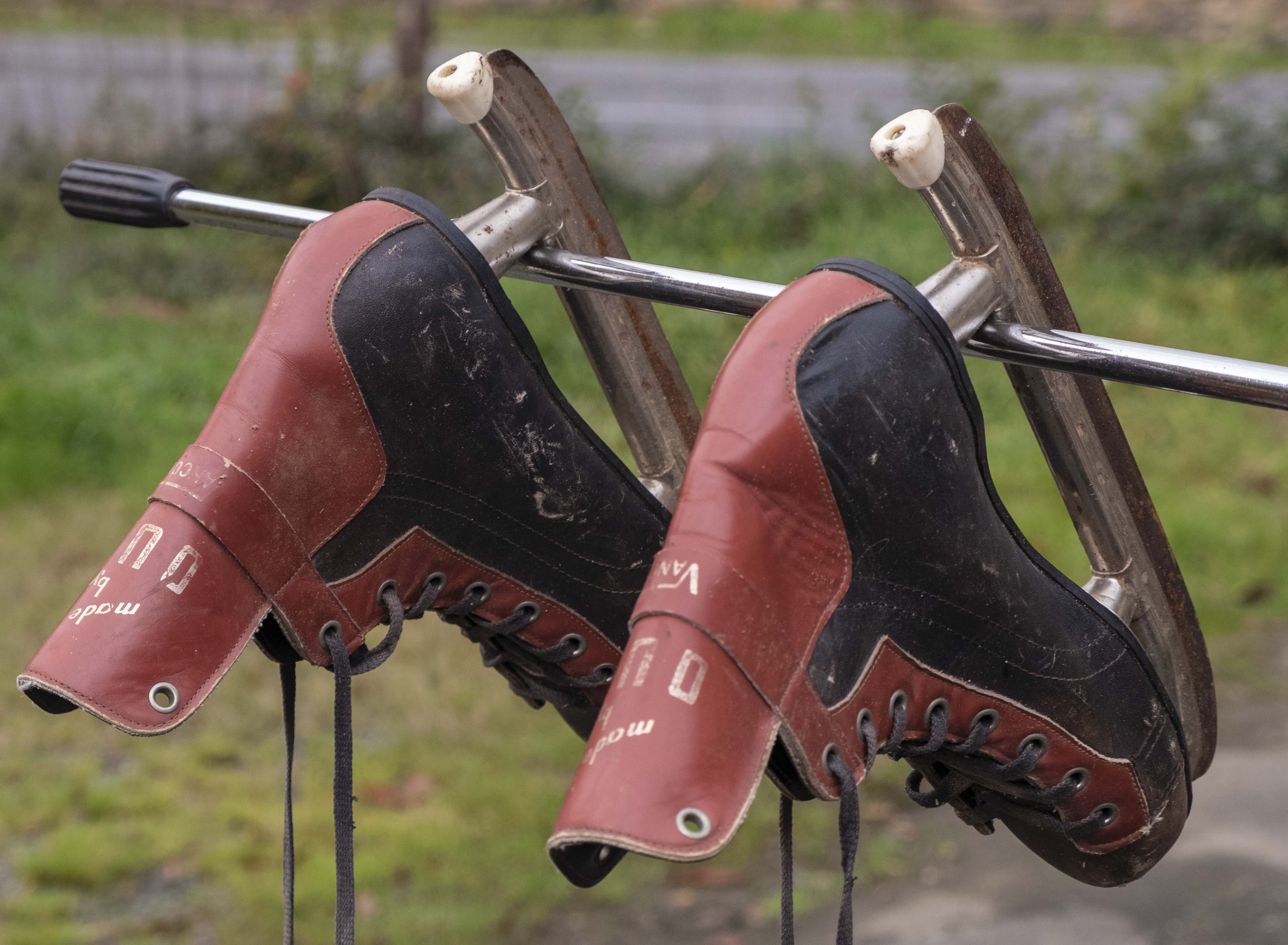 vintage ice skates